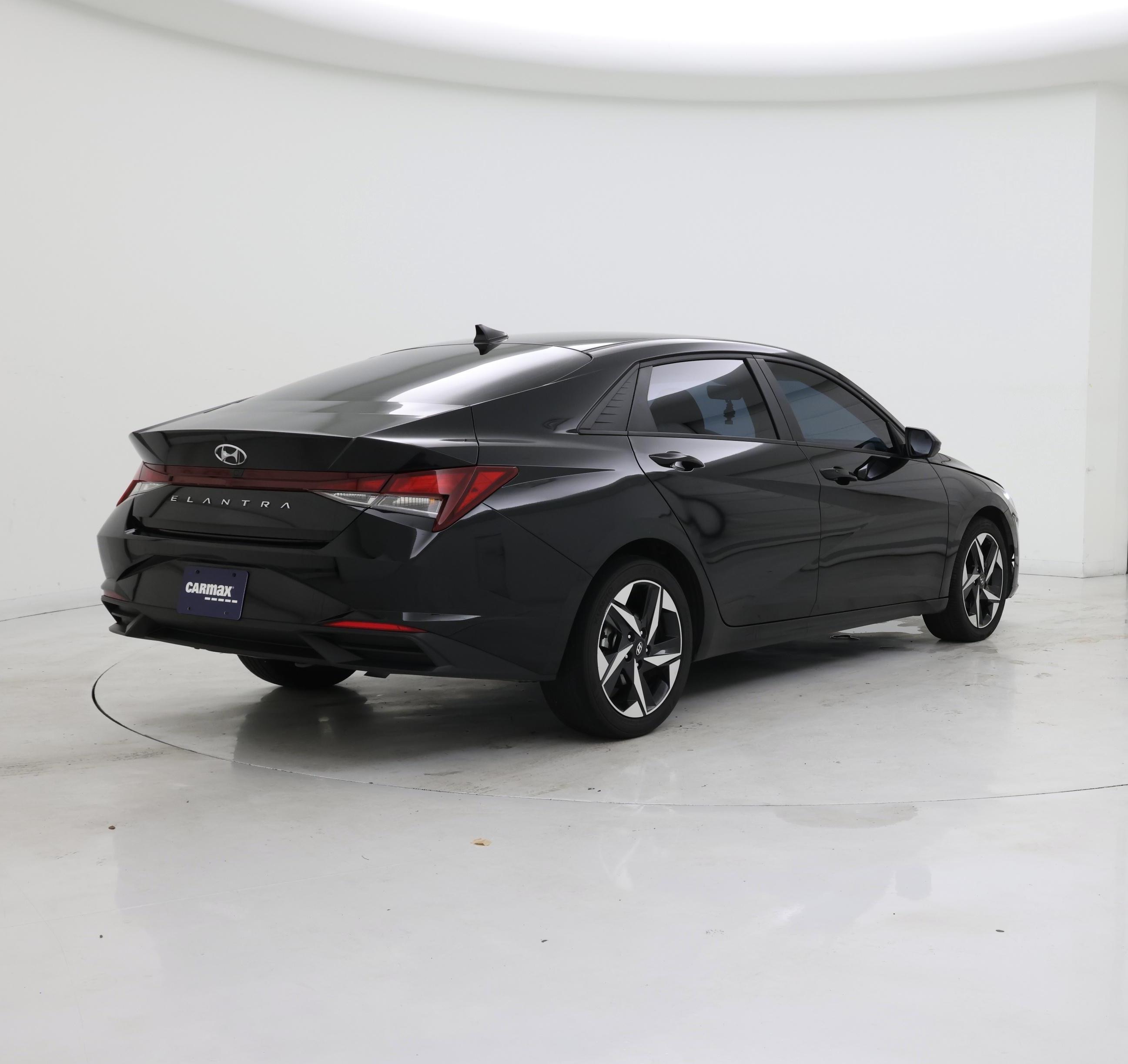Thumbnail: 2023 Hyundai Elantra - 8