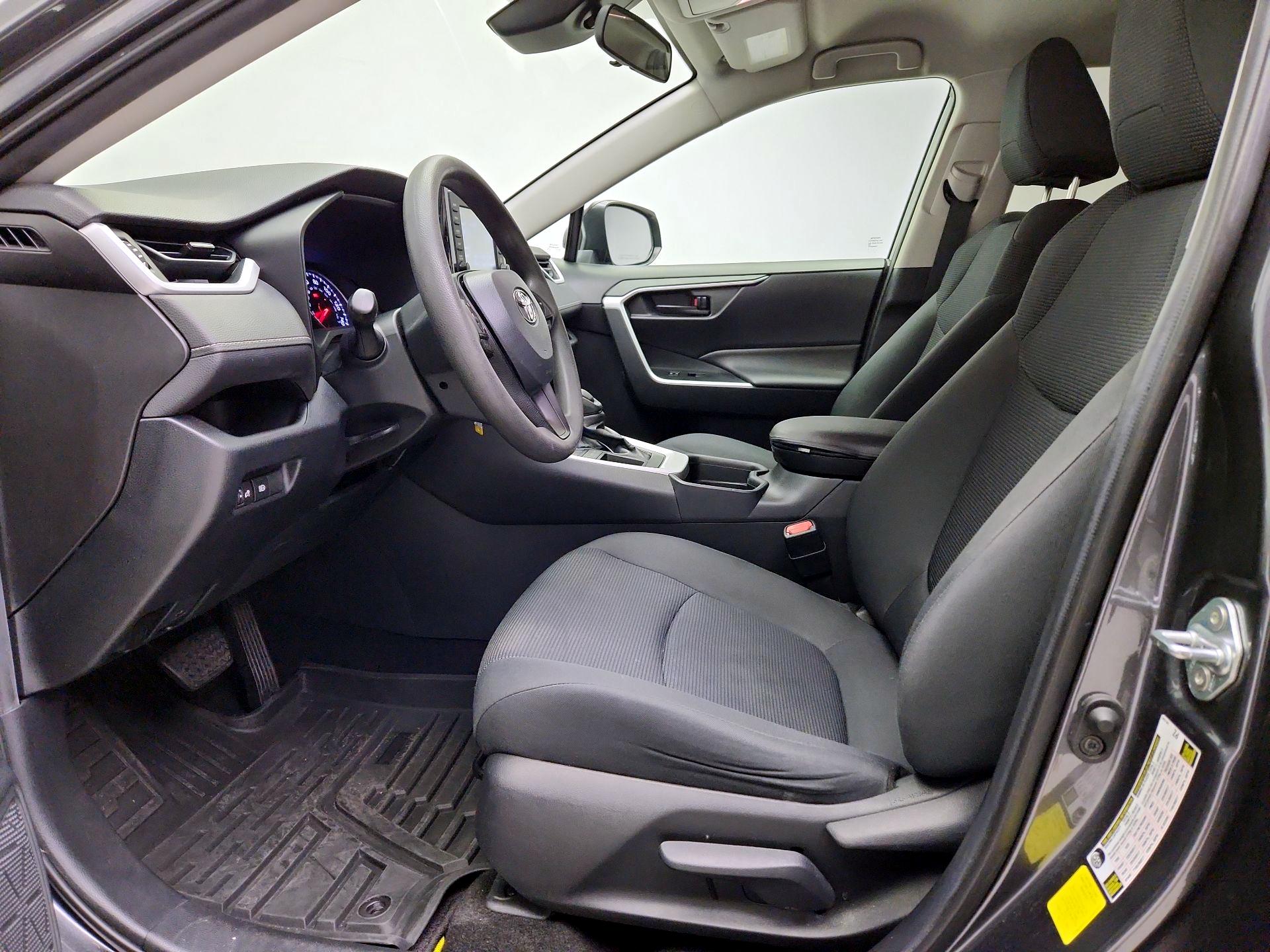 Thumbnail: 2020 Toyota RAV4 - 11