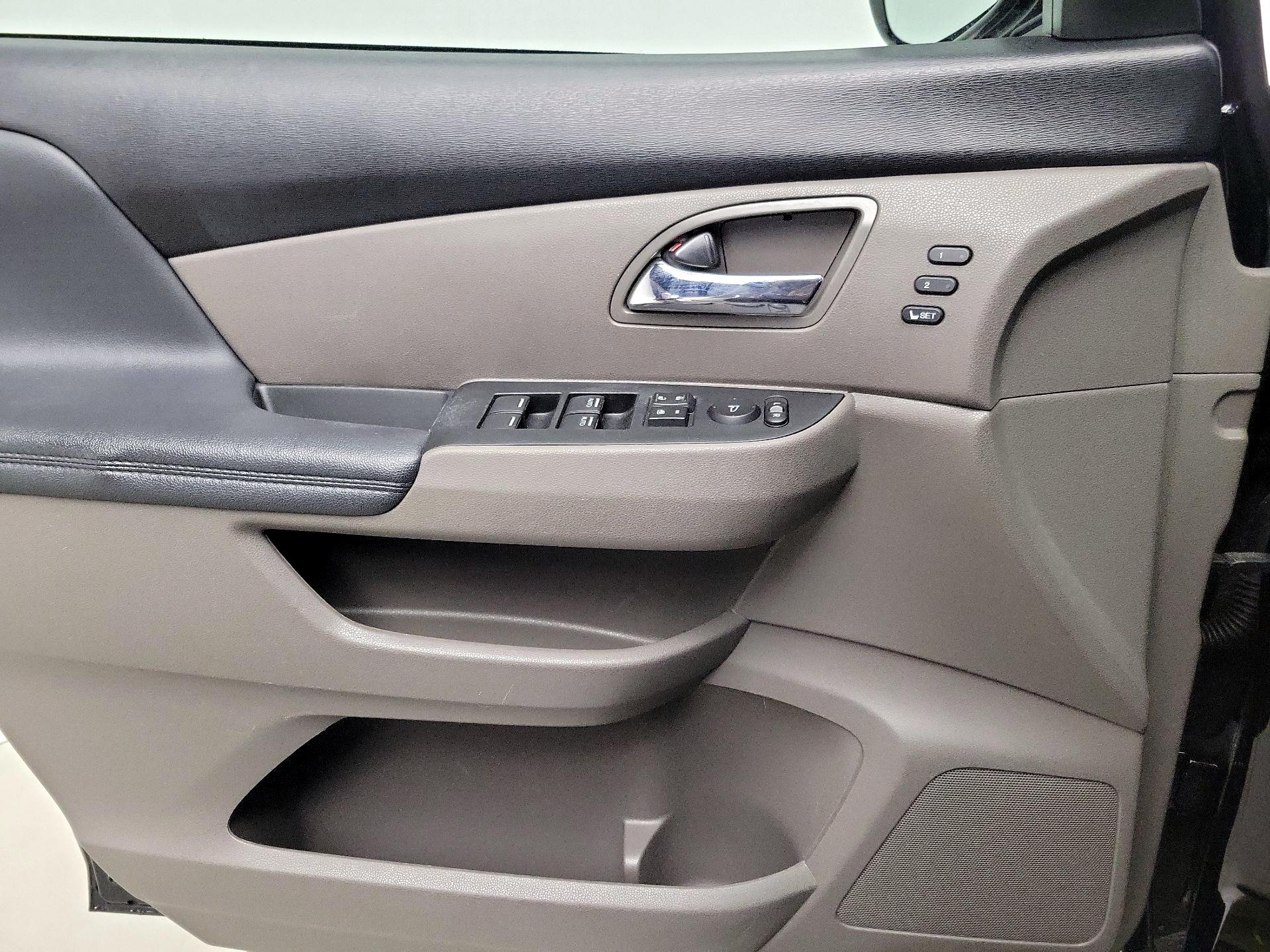 Thumbnail: 2016 Honda Odyssey - 12