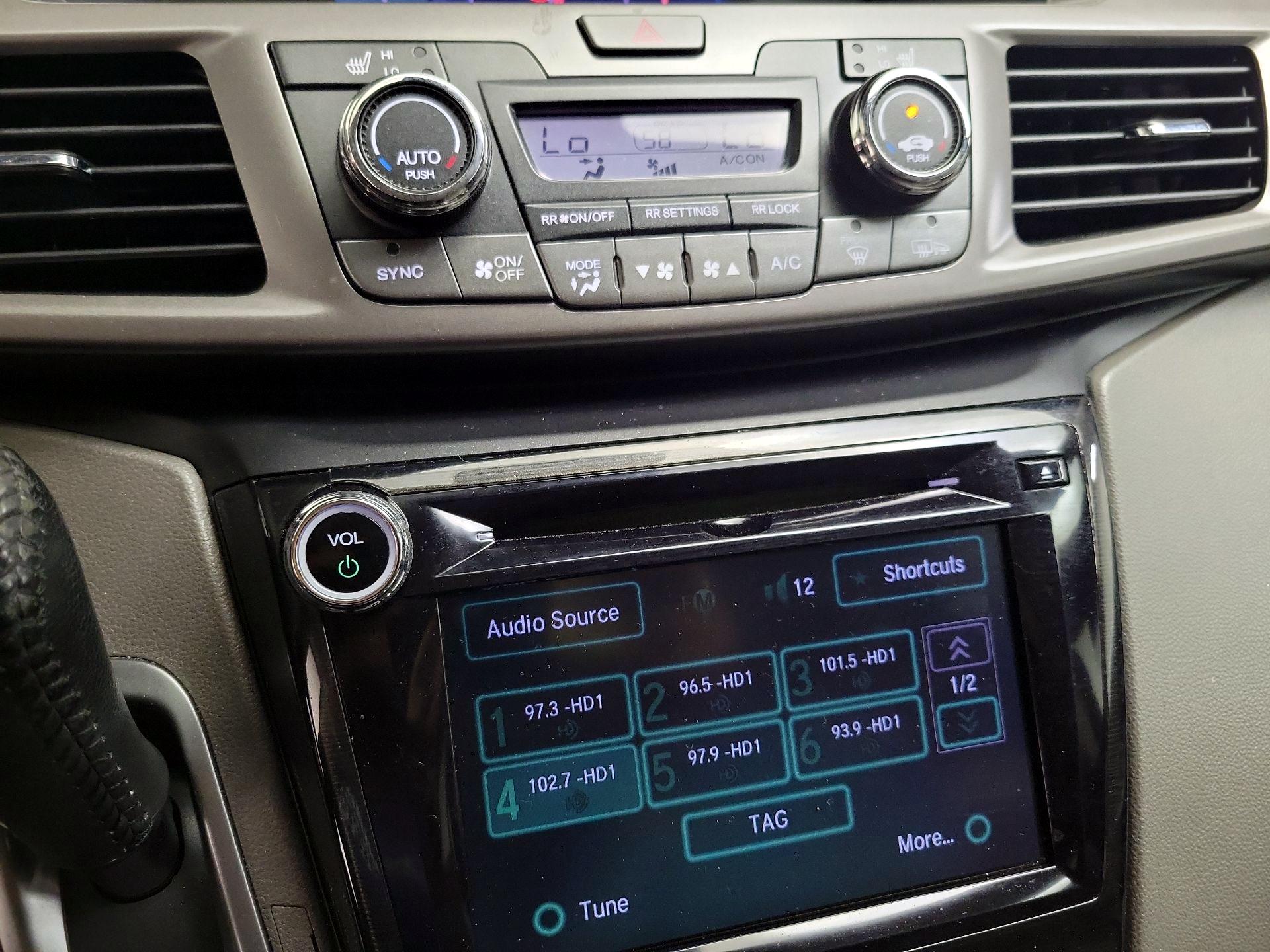 Thumbnail: 2016 Honda Odyssey - 17