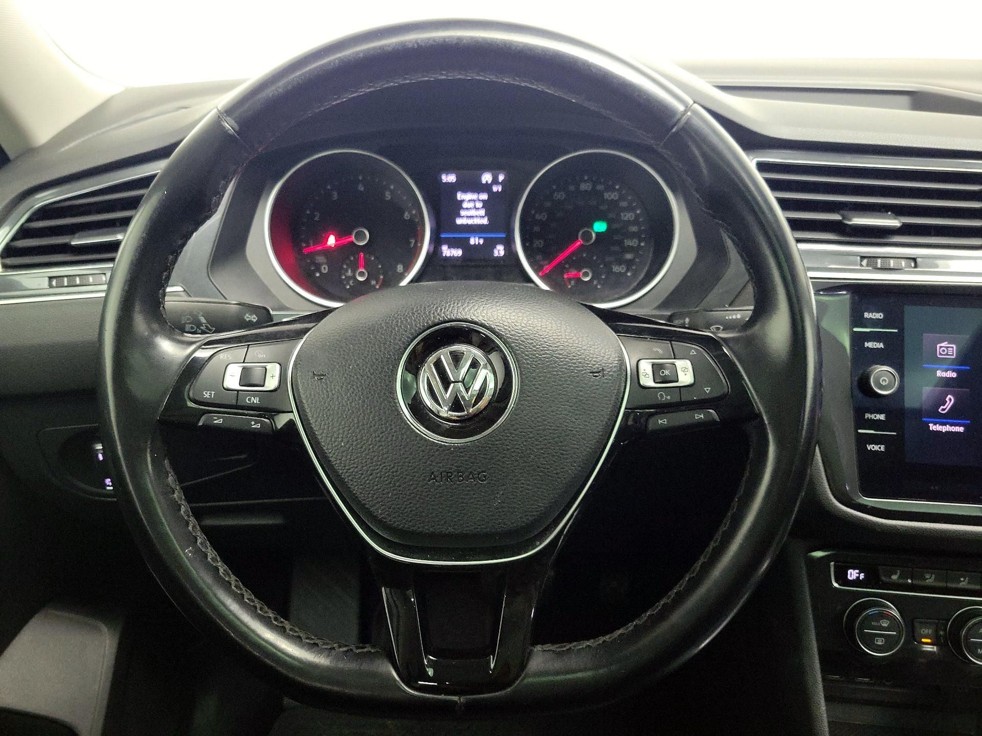 Thumbnail: 2018 Volkswagen Tiguan - 10