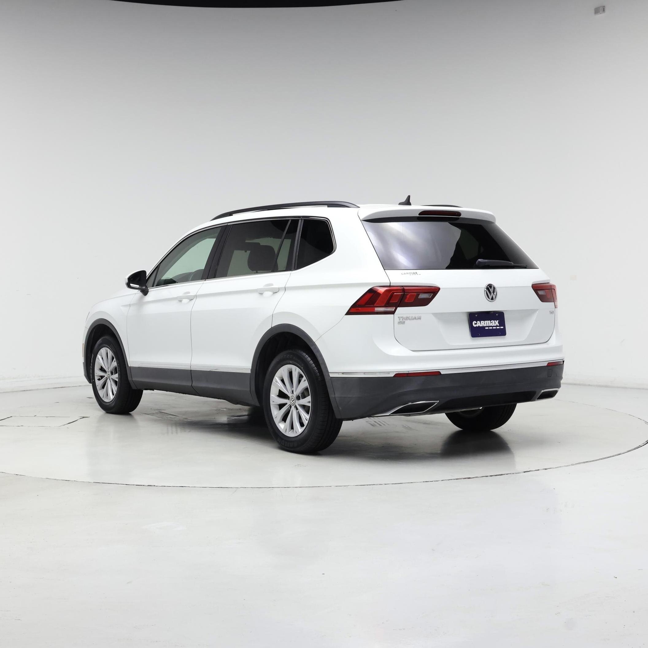 Thumbnail: 2018 Volkswagen Tiguan - 2