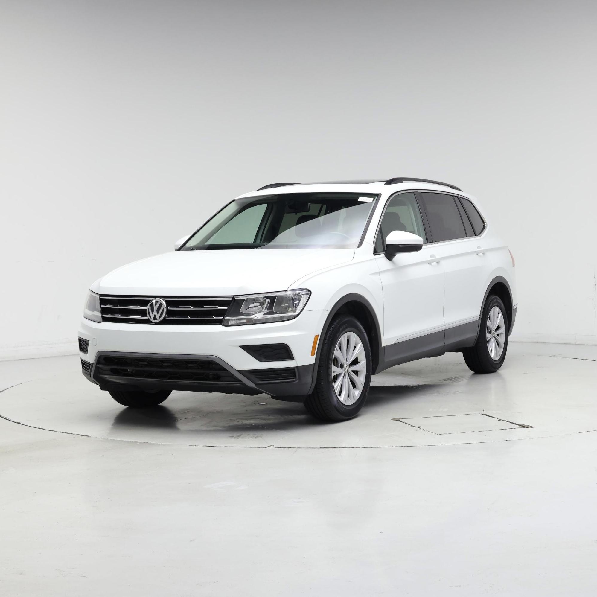 Thumbnail: 2018 Volkswagen Tiguan - 4