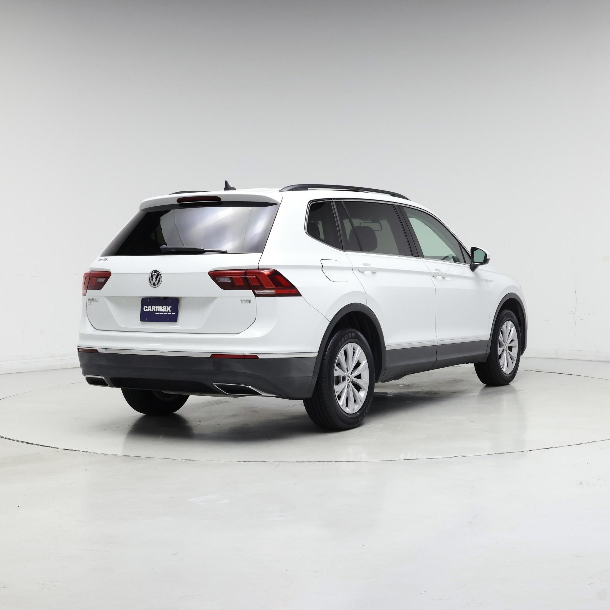 Thumbnail: 2018 Volkswagen Tiguan - 8