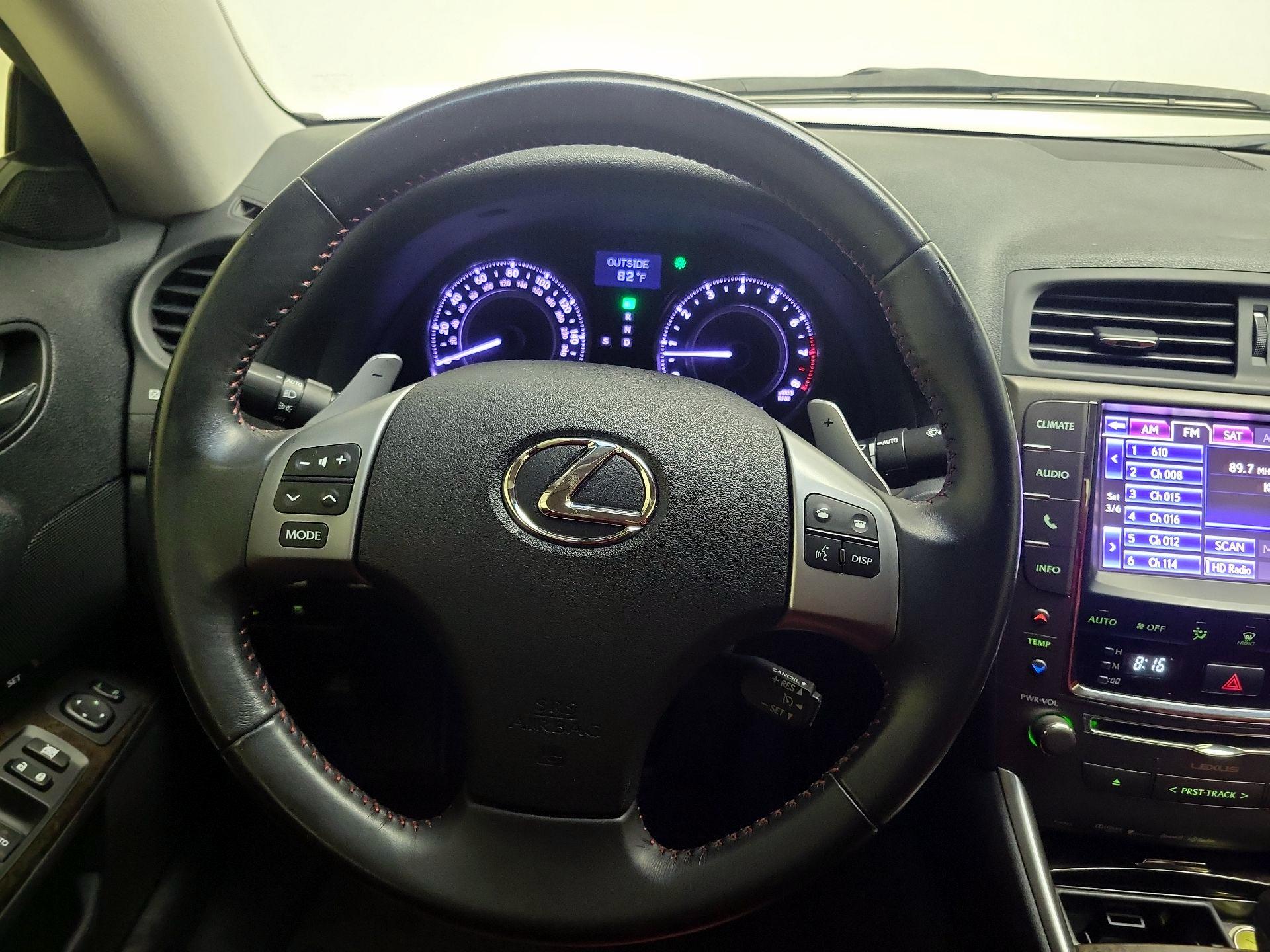 Thumbnail: 2015 Lexus IS - 10