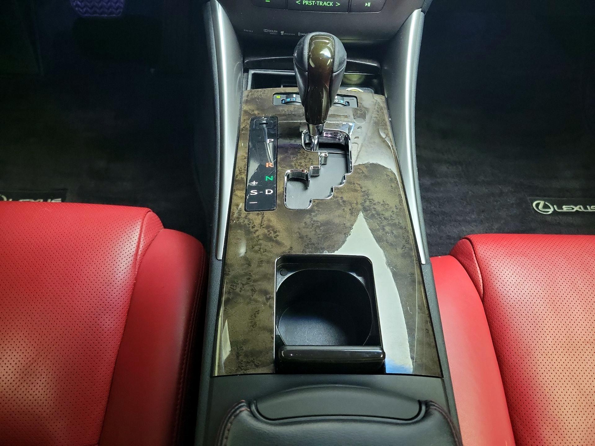 Thumbnail: 2015 Lexus IS - 18