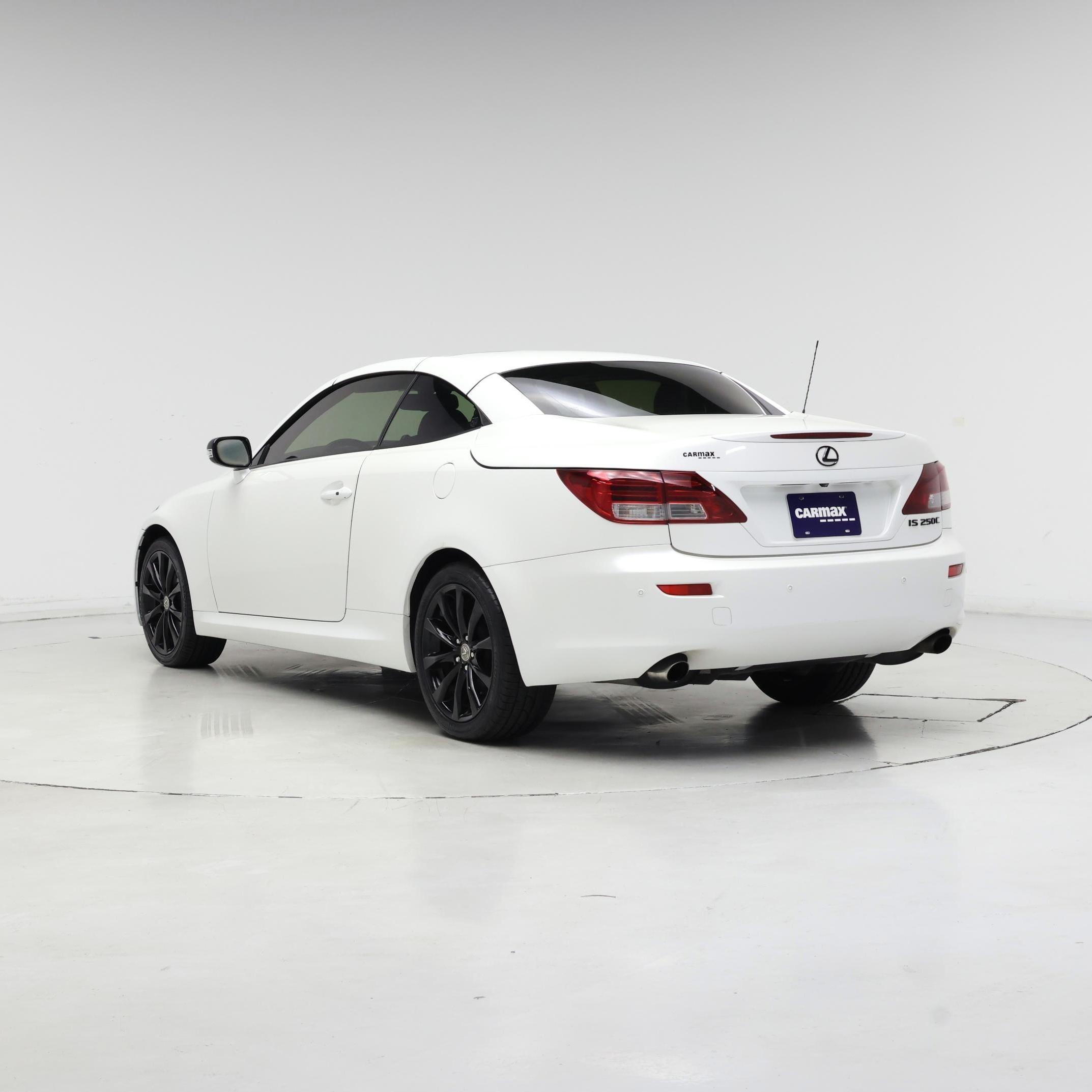 Thumbnail: 2015 Lexus IS - 2
