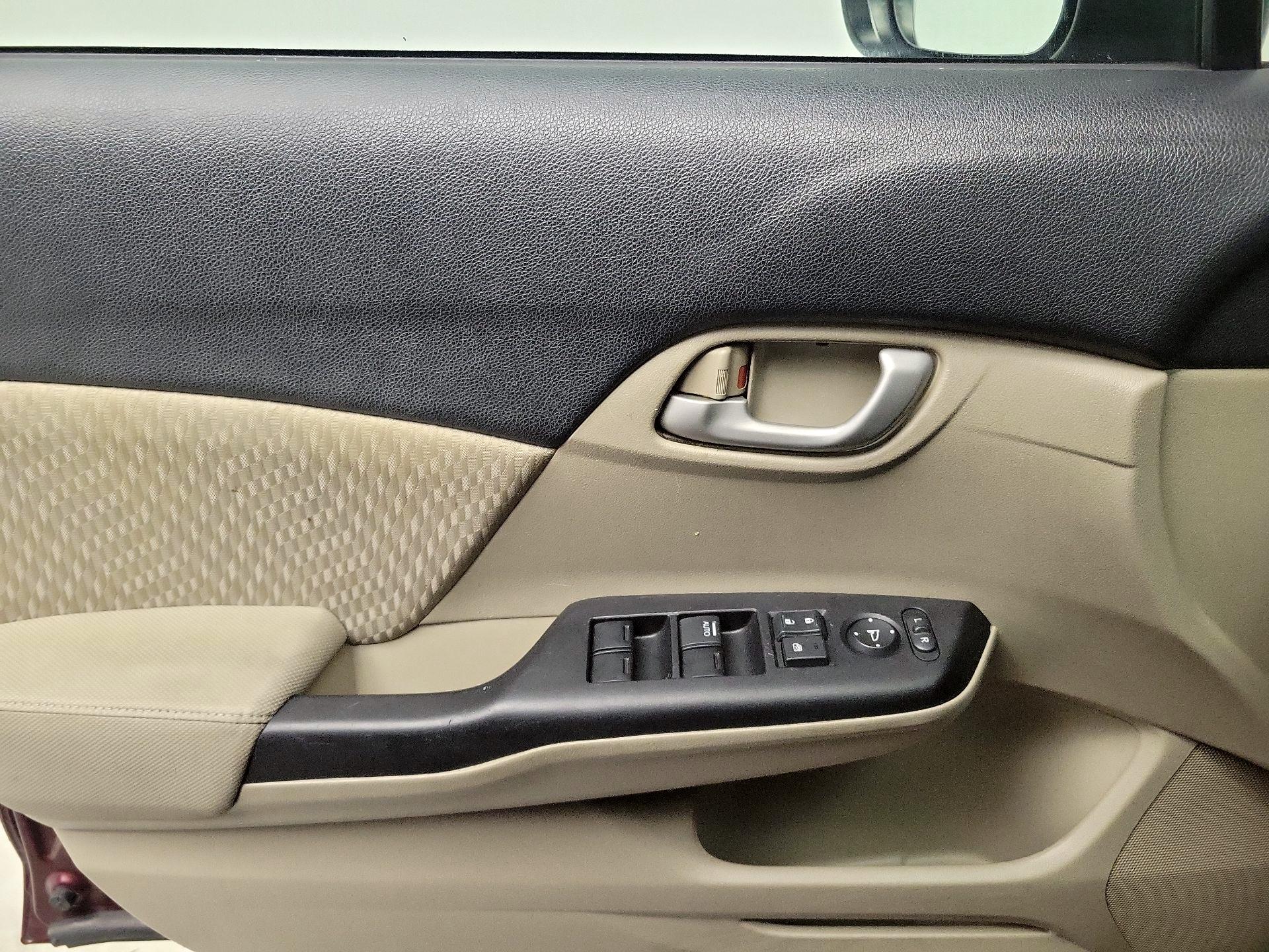 Thumbnail: 2015 Honda Civic - 12