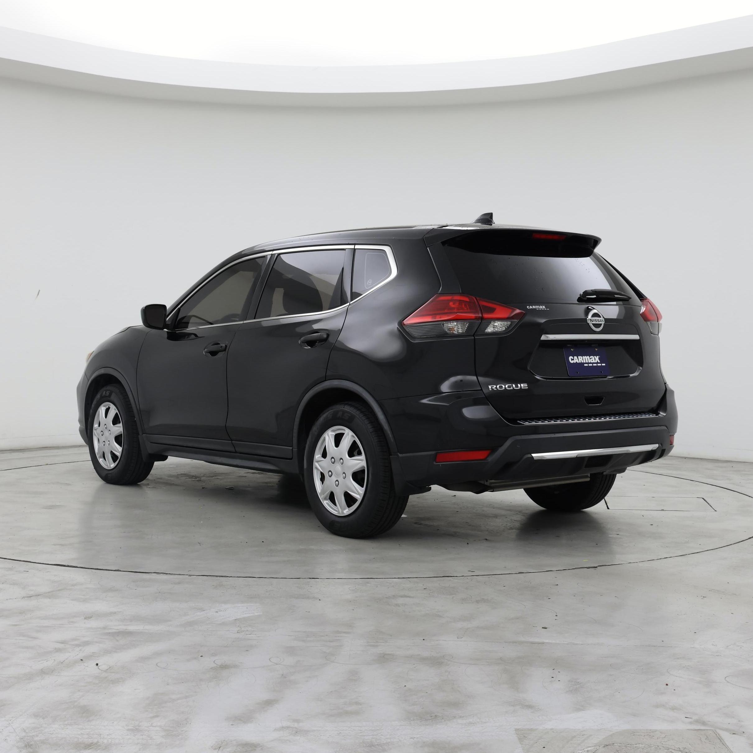 Thumbnail: 2017 Nissan Rogue - 2