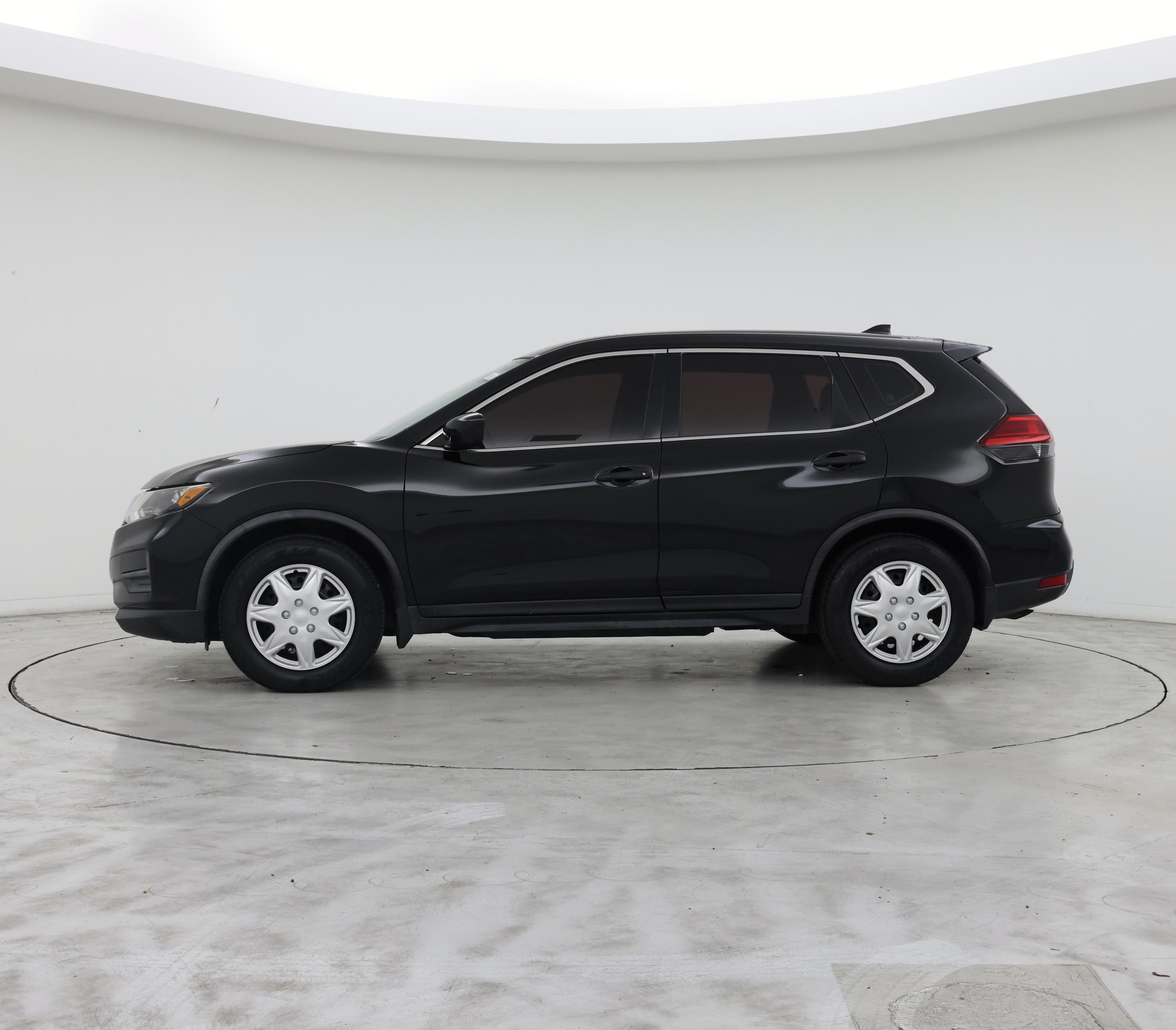 Thumbnail: 2017 Nissan Rogue - 3