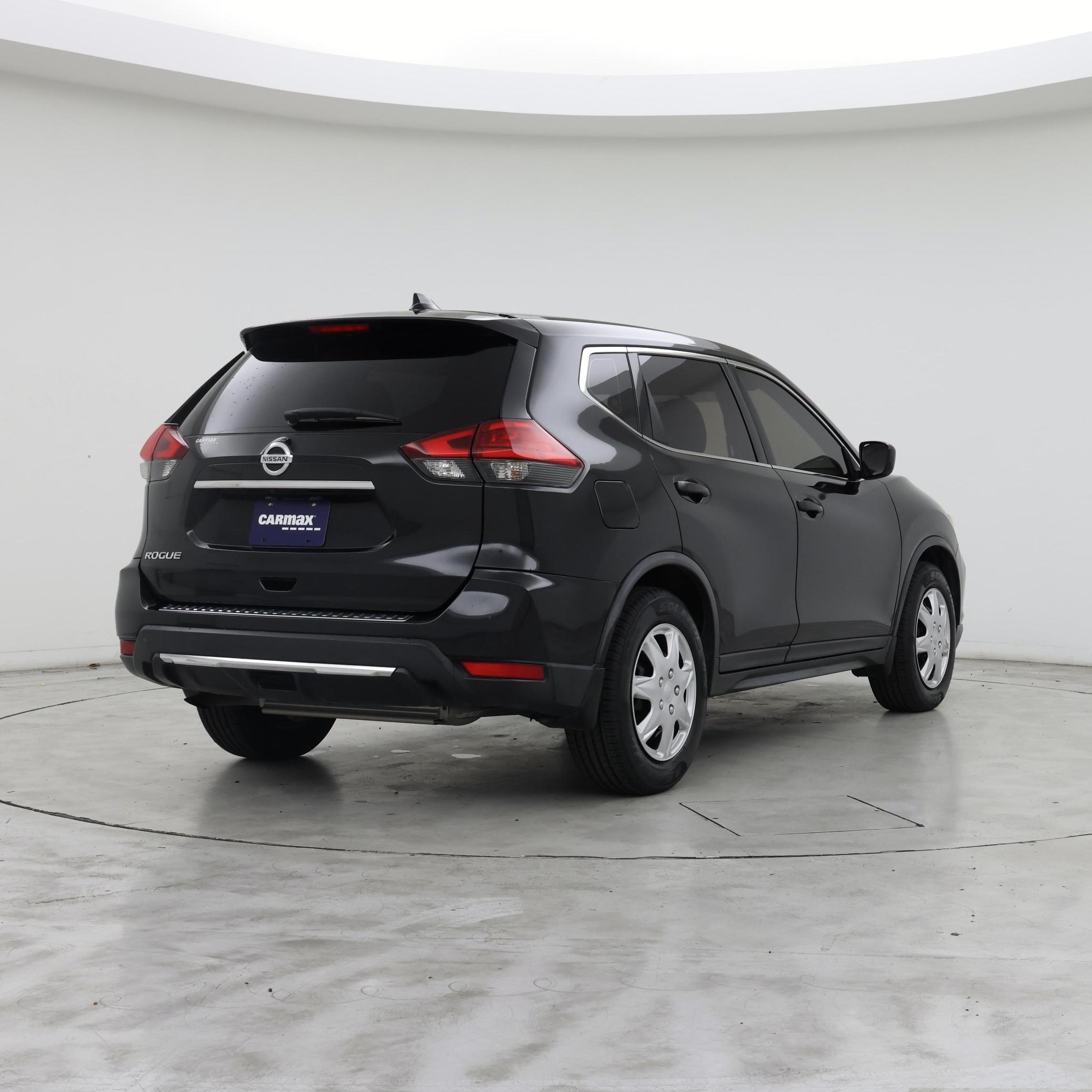 Thumbnail: 2017 Nissan Rogue - 8