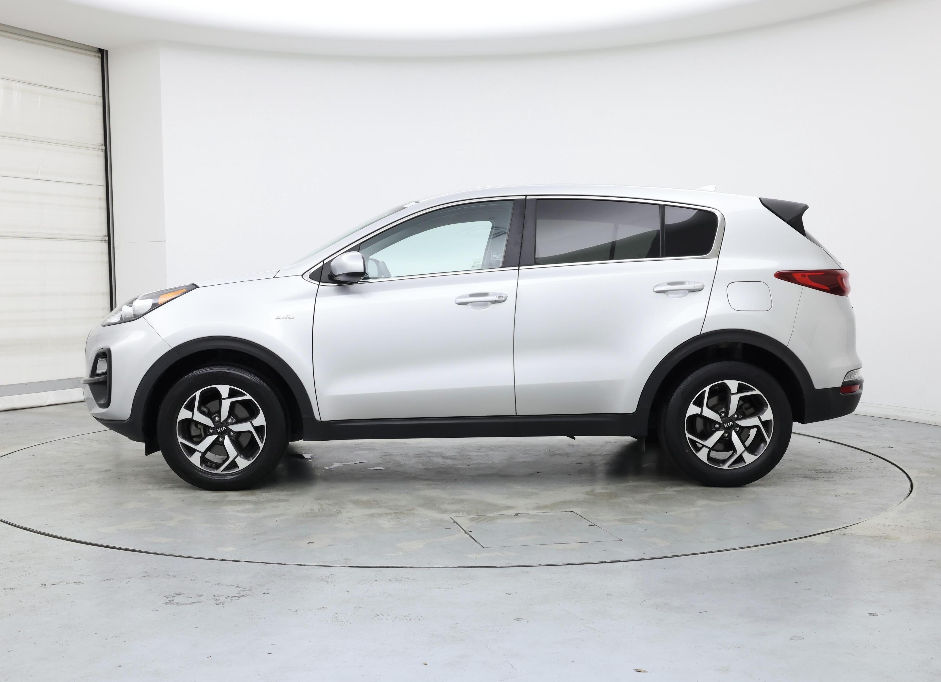 Thumbnail: 2020 Kia Sportage - 3