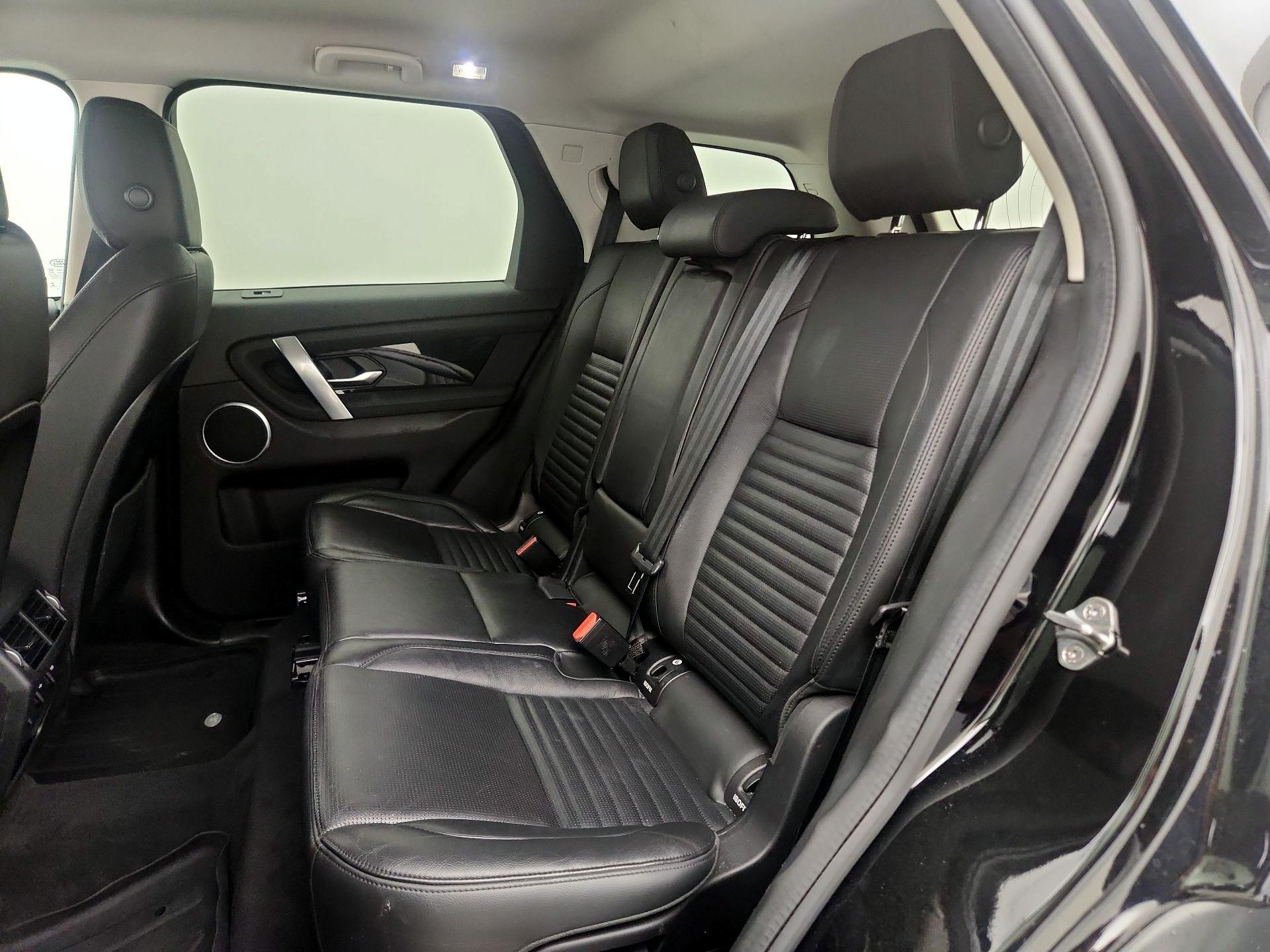 Thumbnail: 2020 Land Rover Discovery Sport - 20