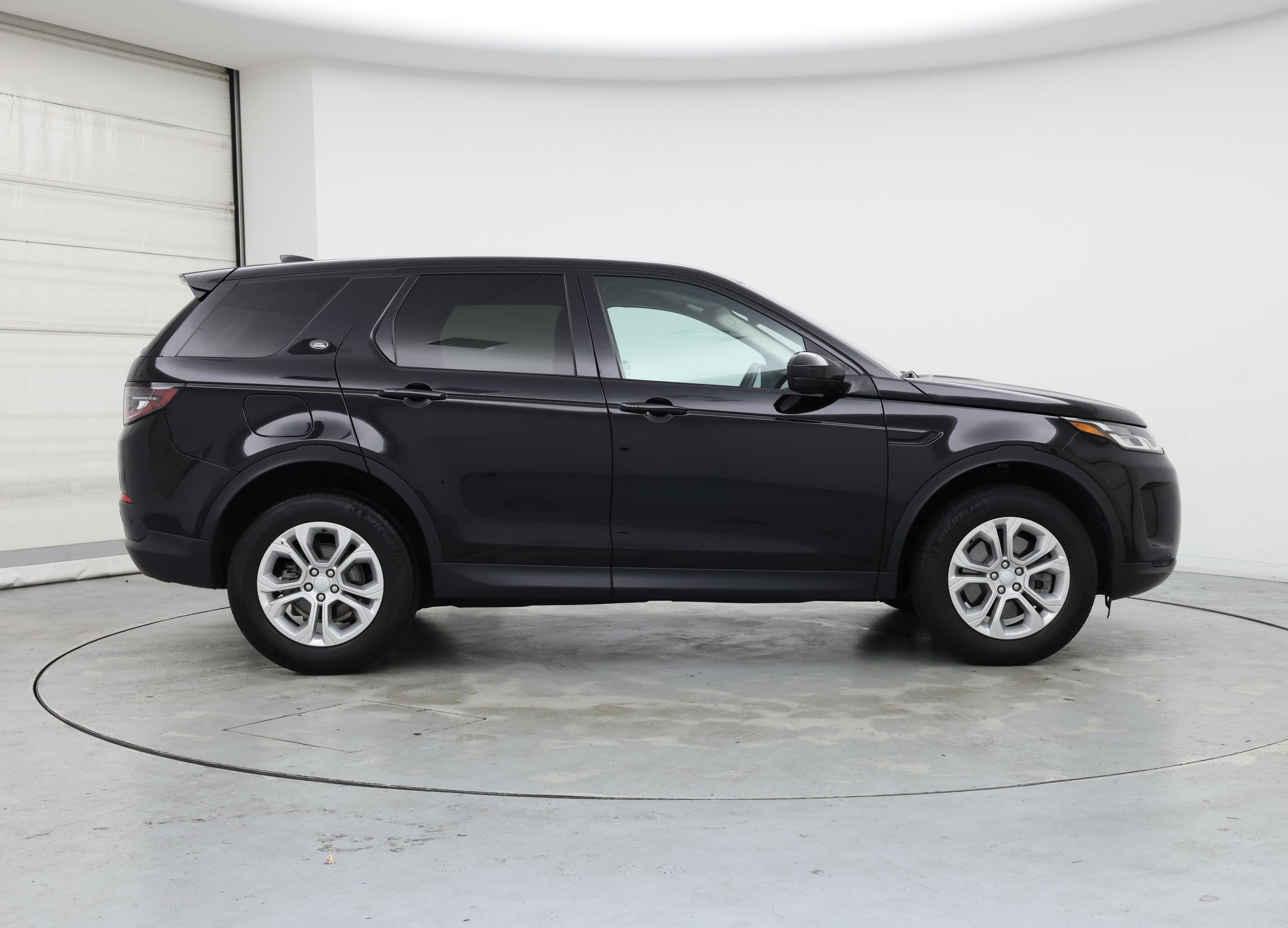 Thumbnail: 2020 Land Rover Discovery Sport - 7