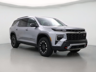 Gray 2025 Chevrolet Traverse Z71
