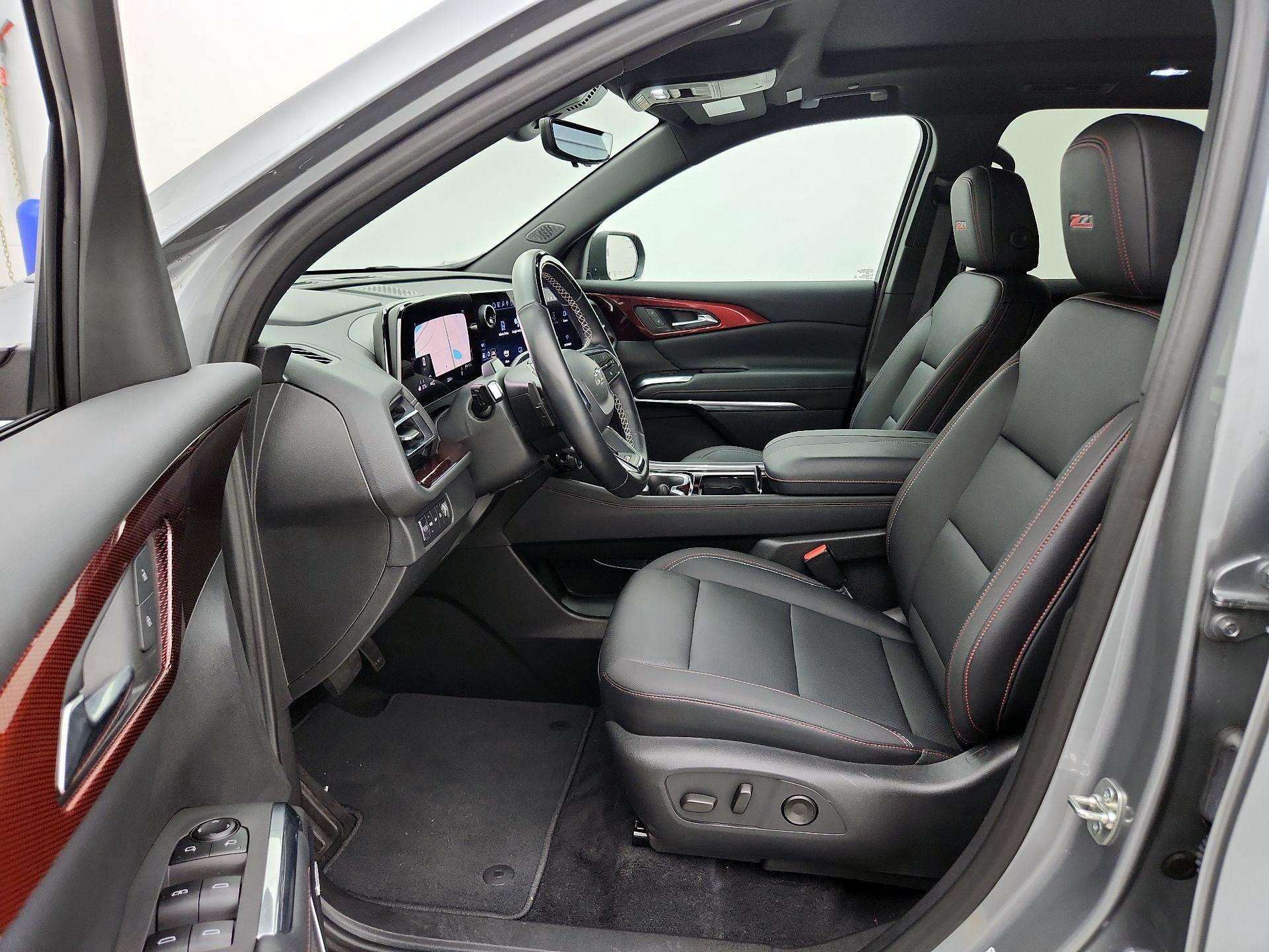 Thumbnail: 2025 Chevrolet Traverse - 11