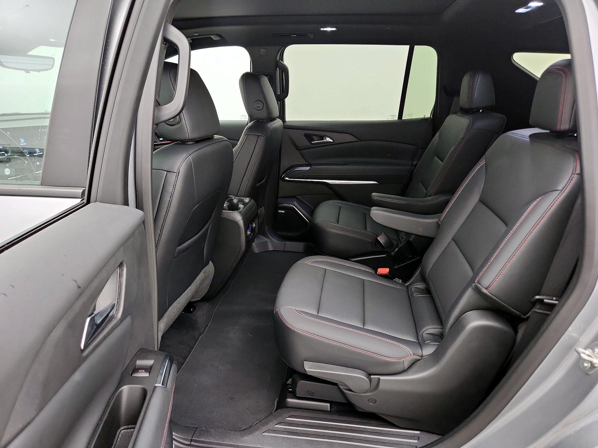 Thumbnail: 2025 Chevrolet Traverse - 20