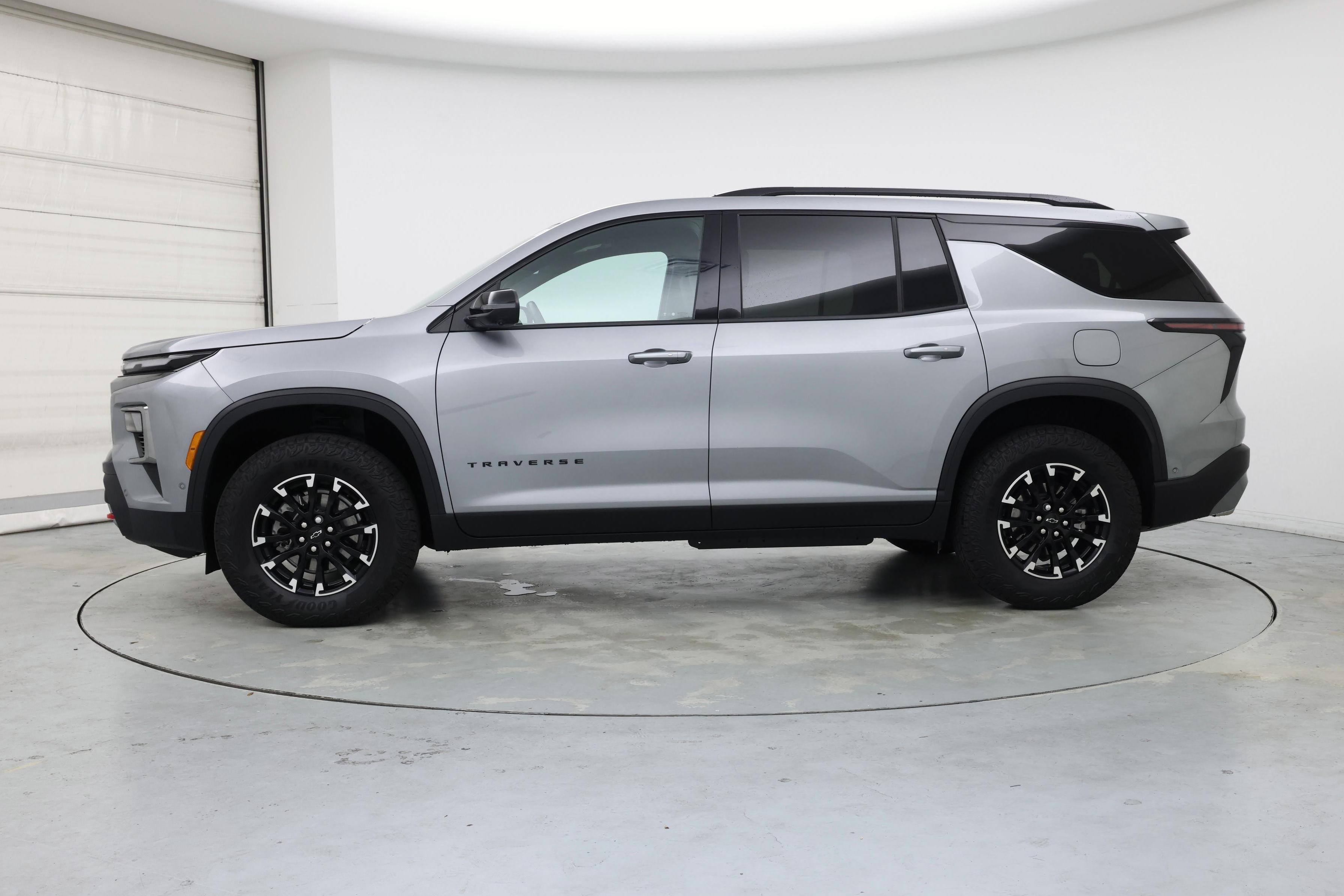 Thumbnail: 2025 Chevrolet Traverse - 3
