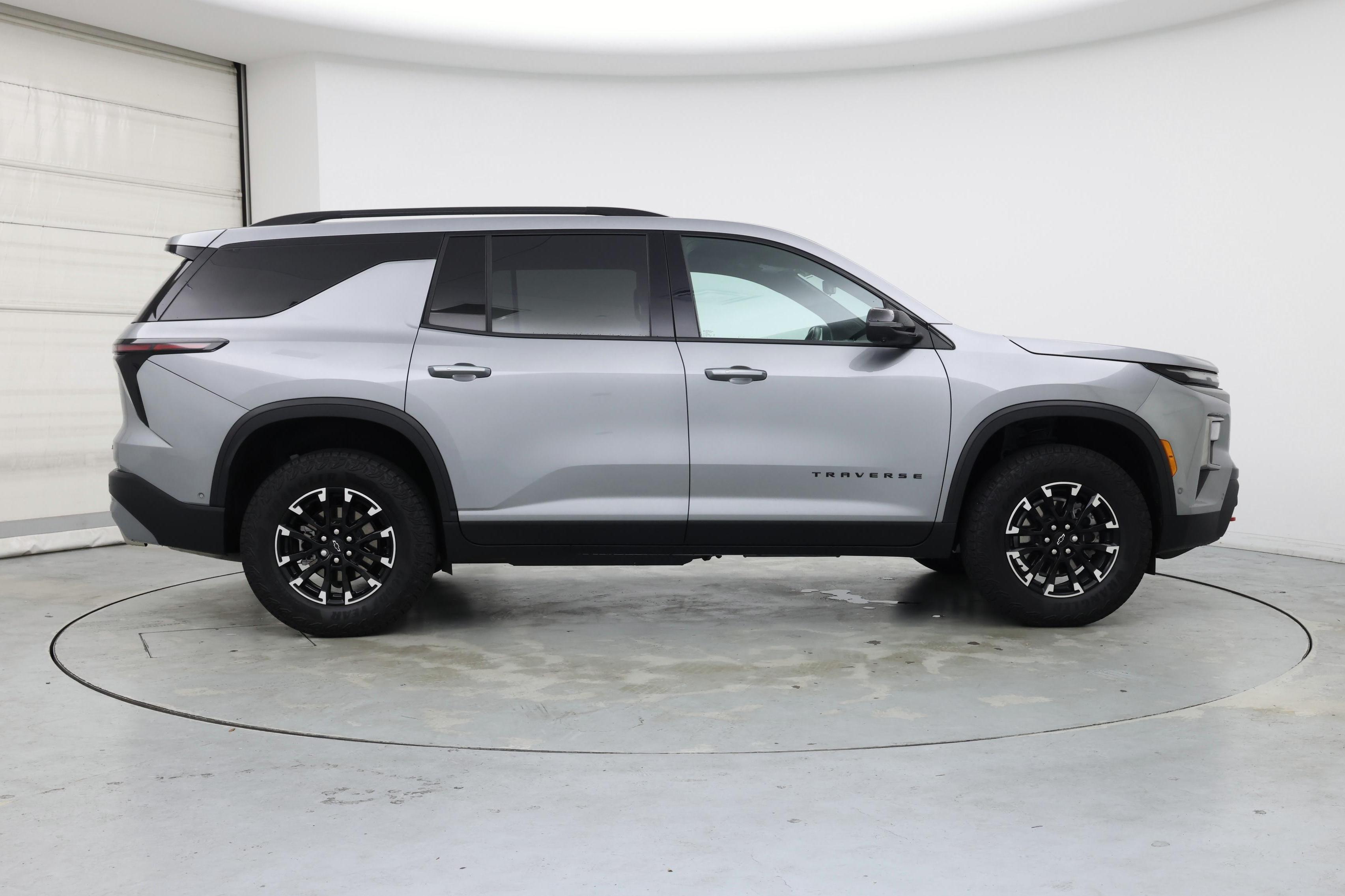 Thumbnail: 2025 Chevrolet Traverse - 7