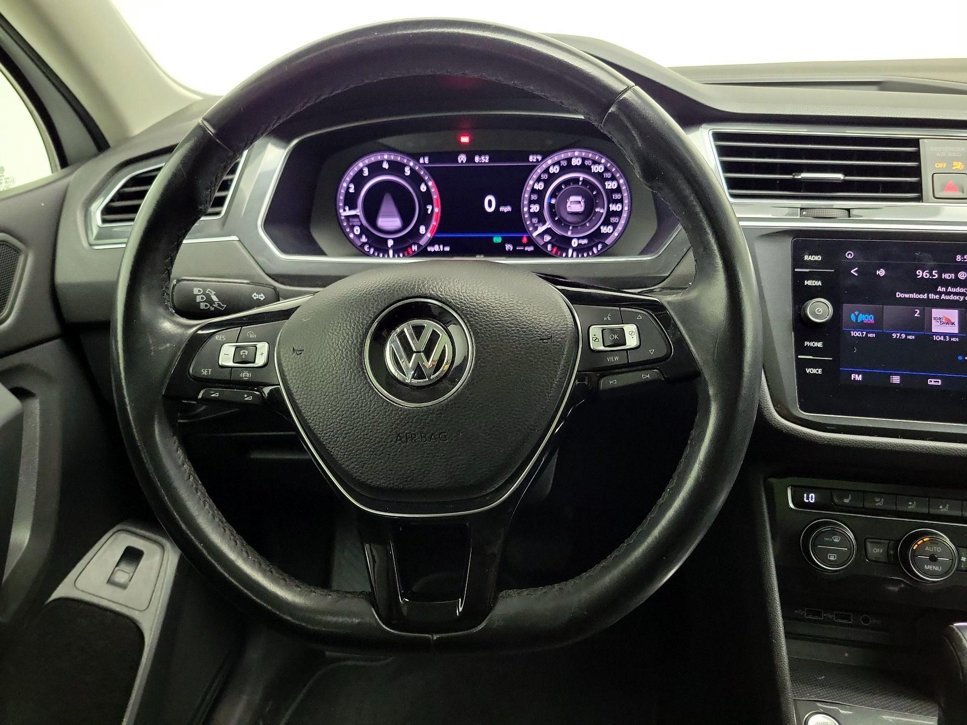 Thumbnail: 2019 Volkswagen Tiguan - 10