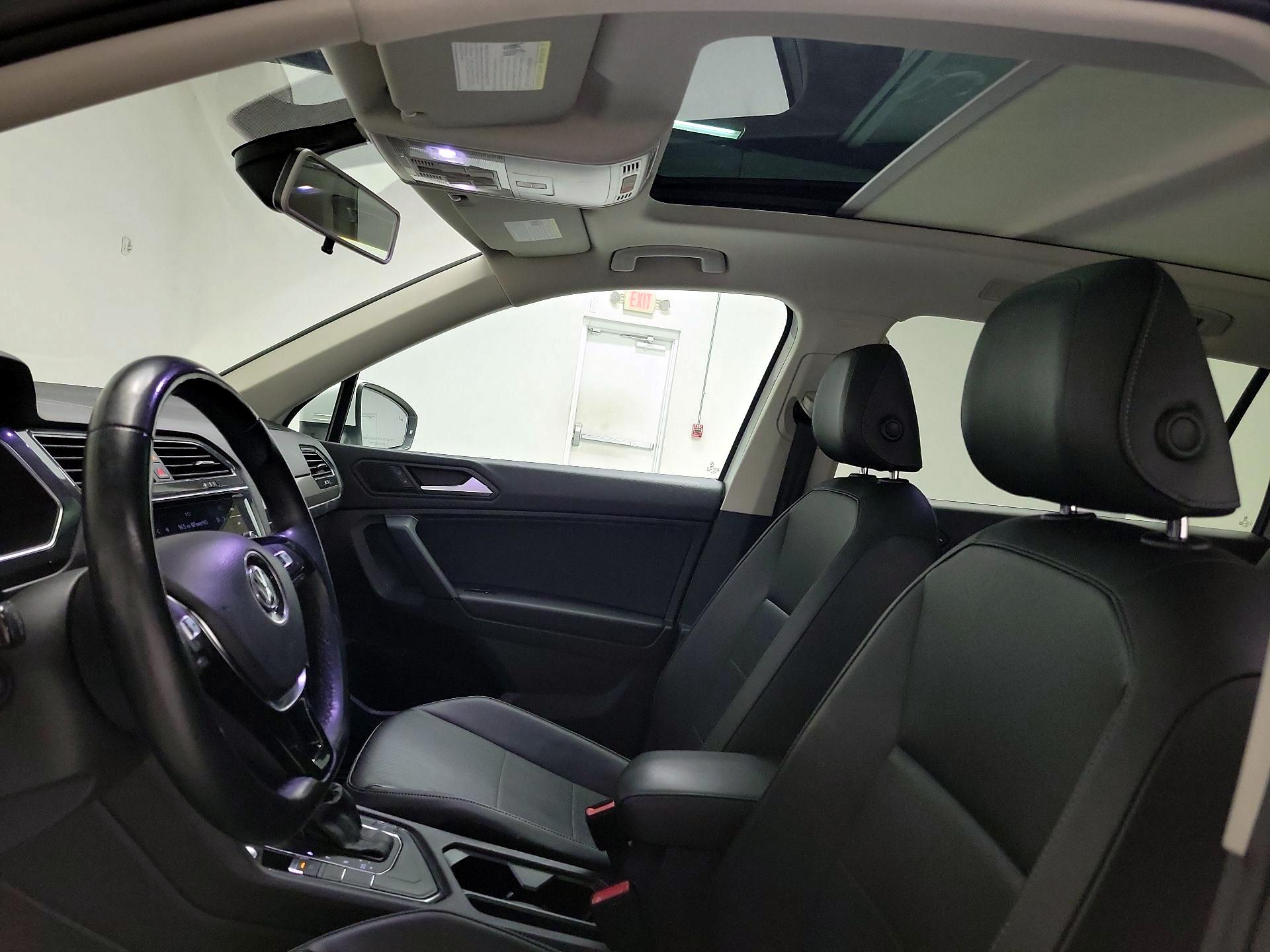 Thumbnail: 2019 Volkswagen Tiguan - 19
