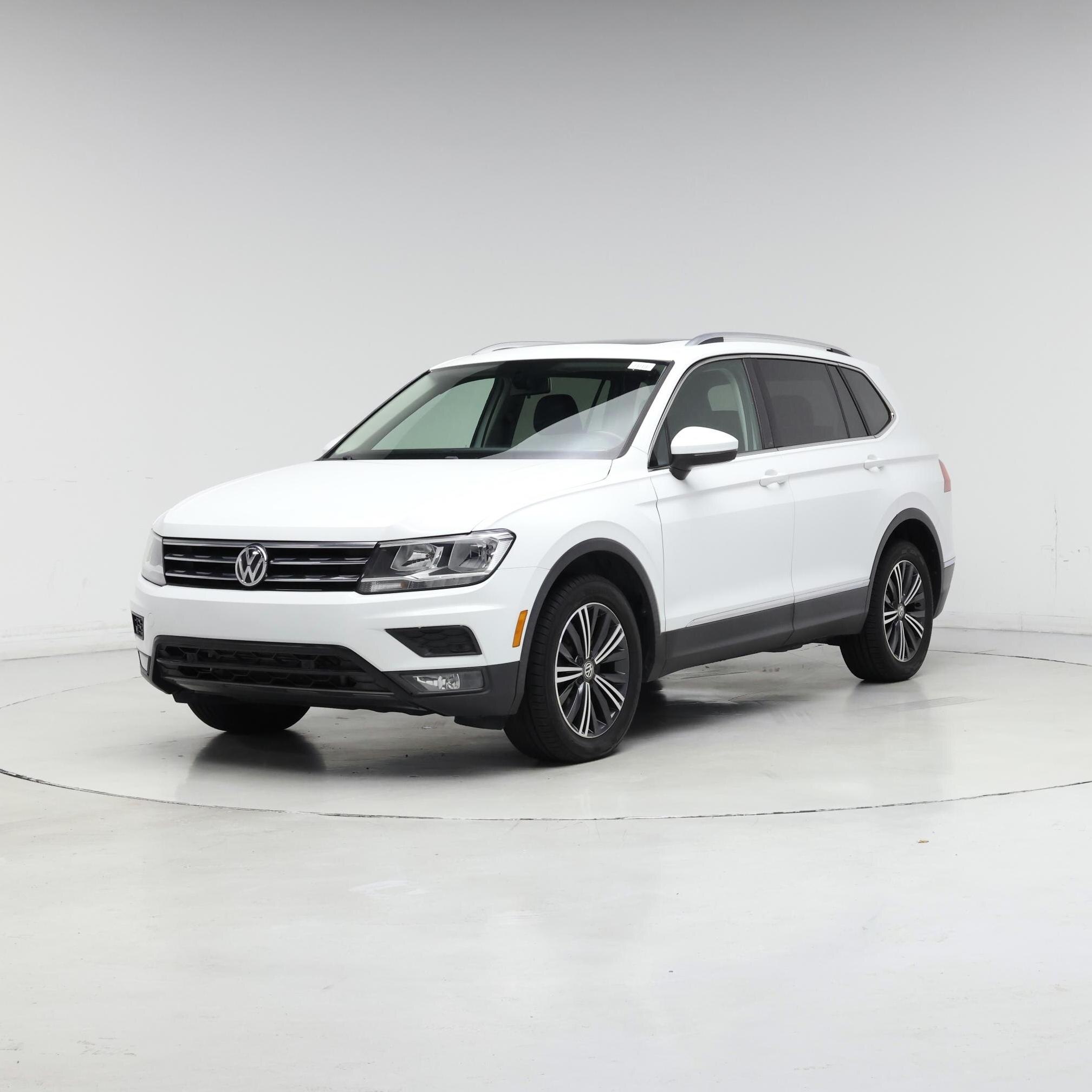 Thumbnail: 2019 Volkswagen Tiguan - 4