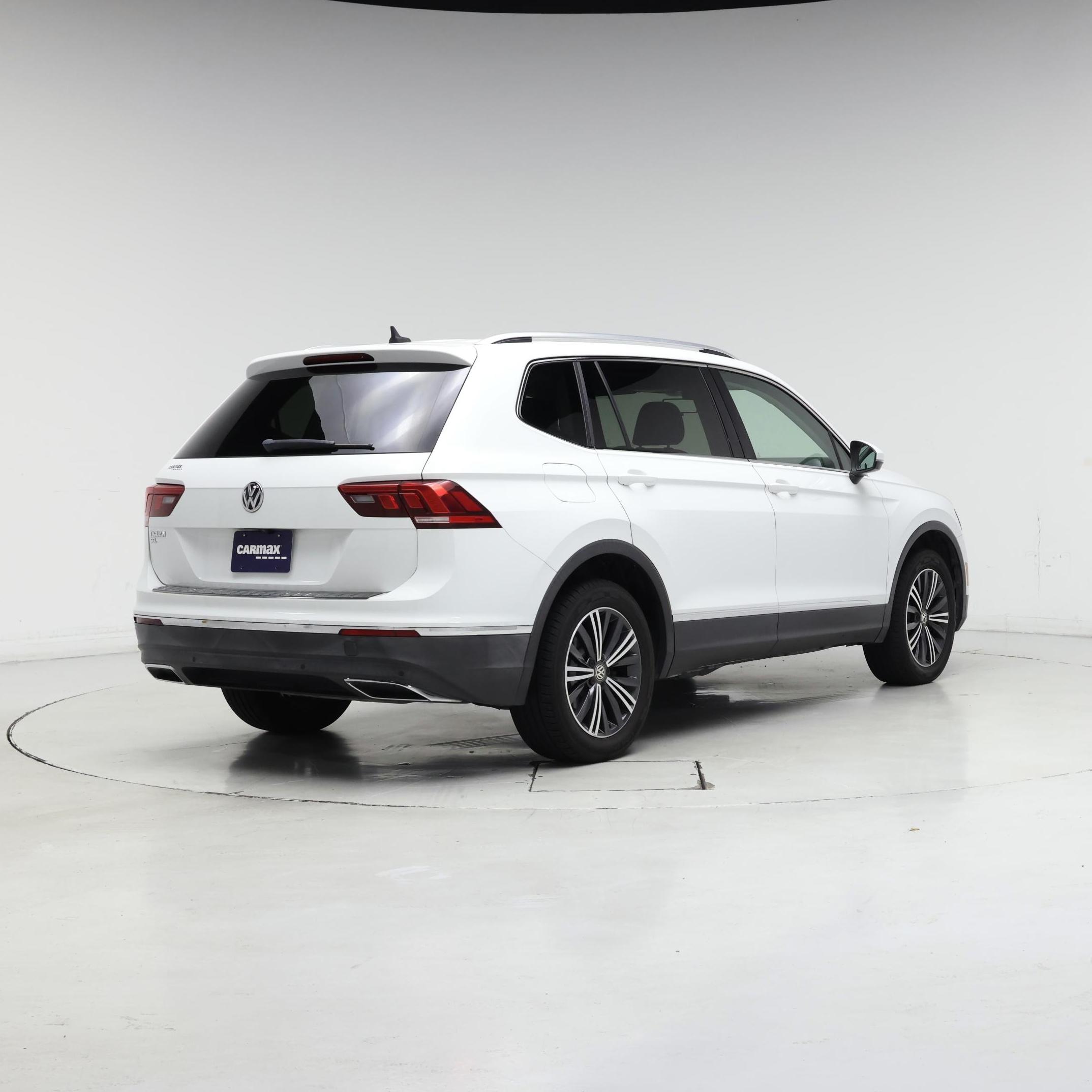 Thumbnail: 2019 Volkswagen Tiguan - 8