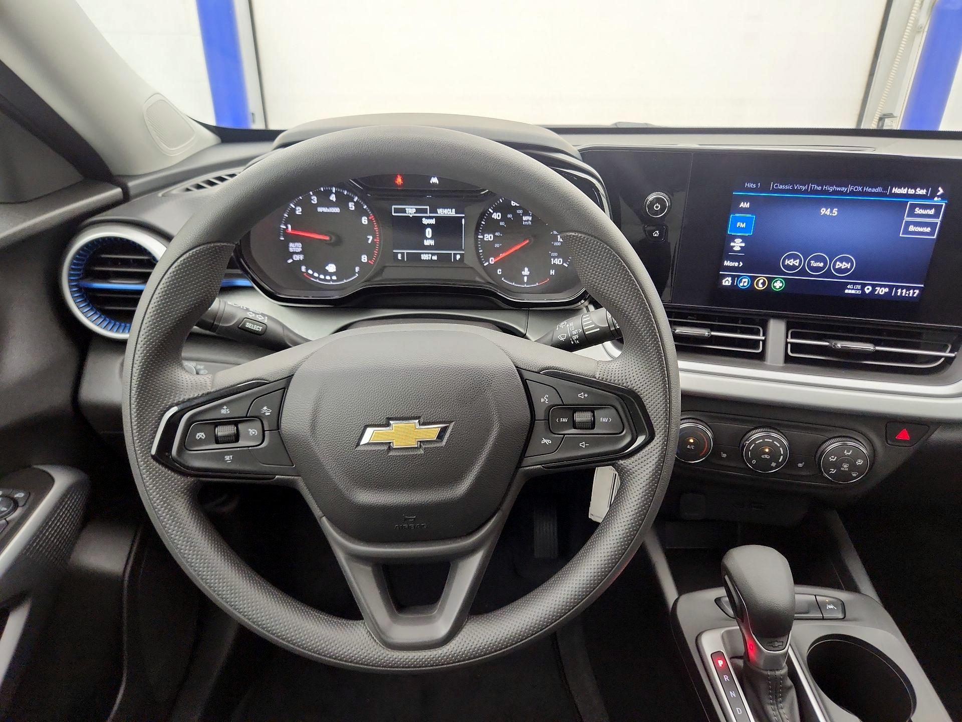 Thumbnail: 2025 Chevrolet Trax - 10