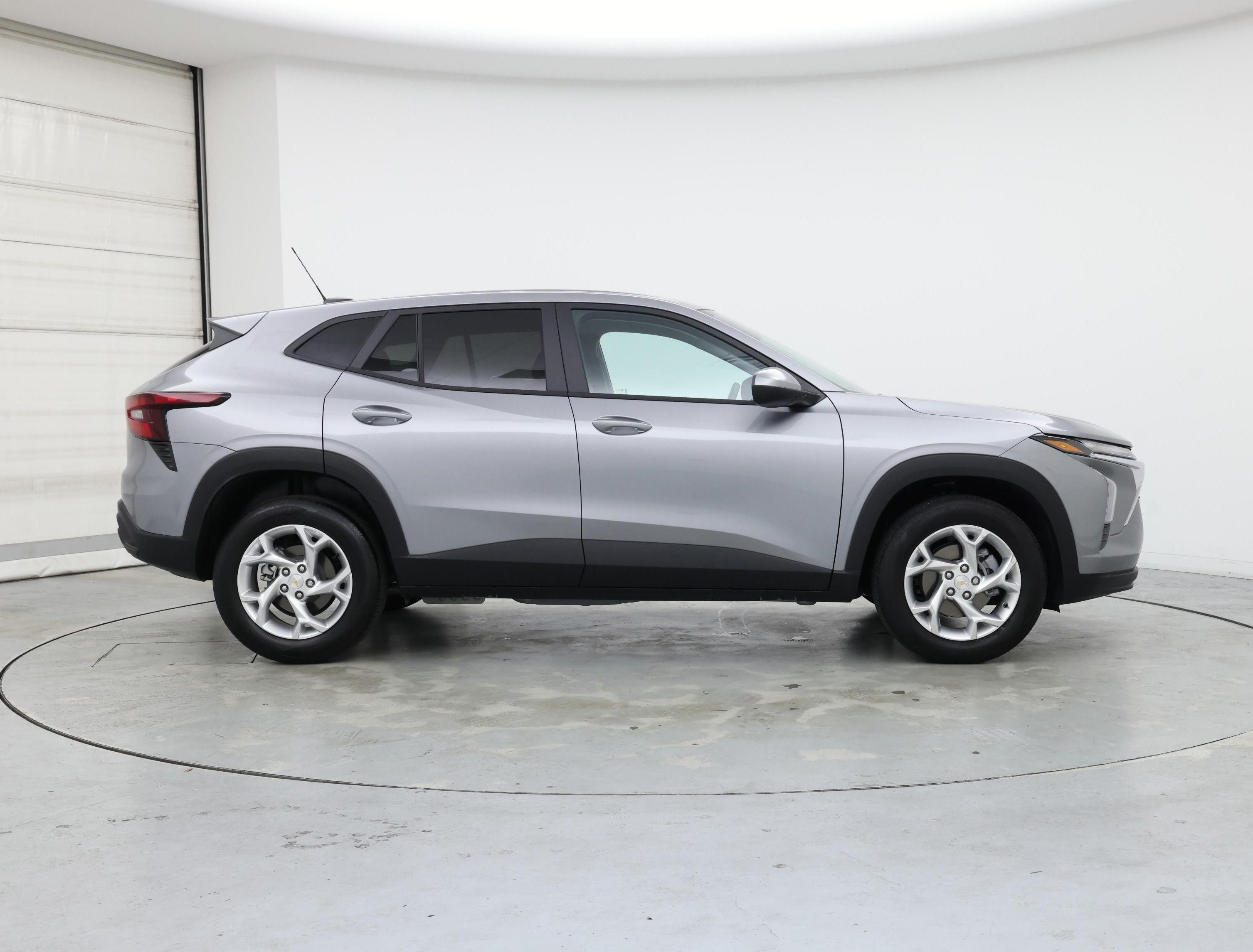 Thumbnail: 2025 Chevrolet Trax - 7