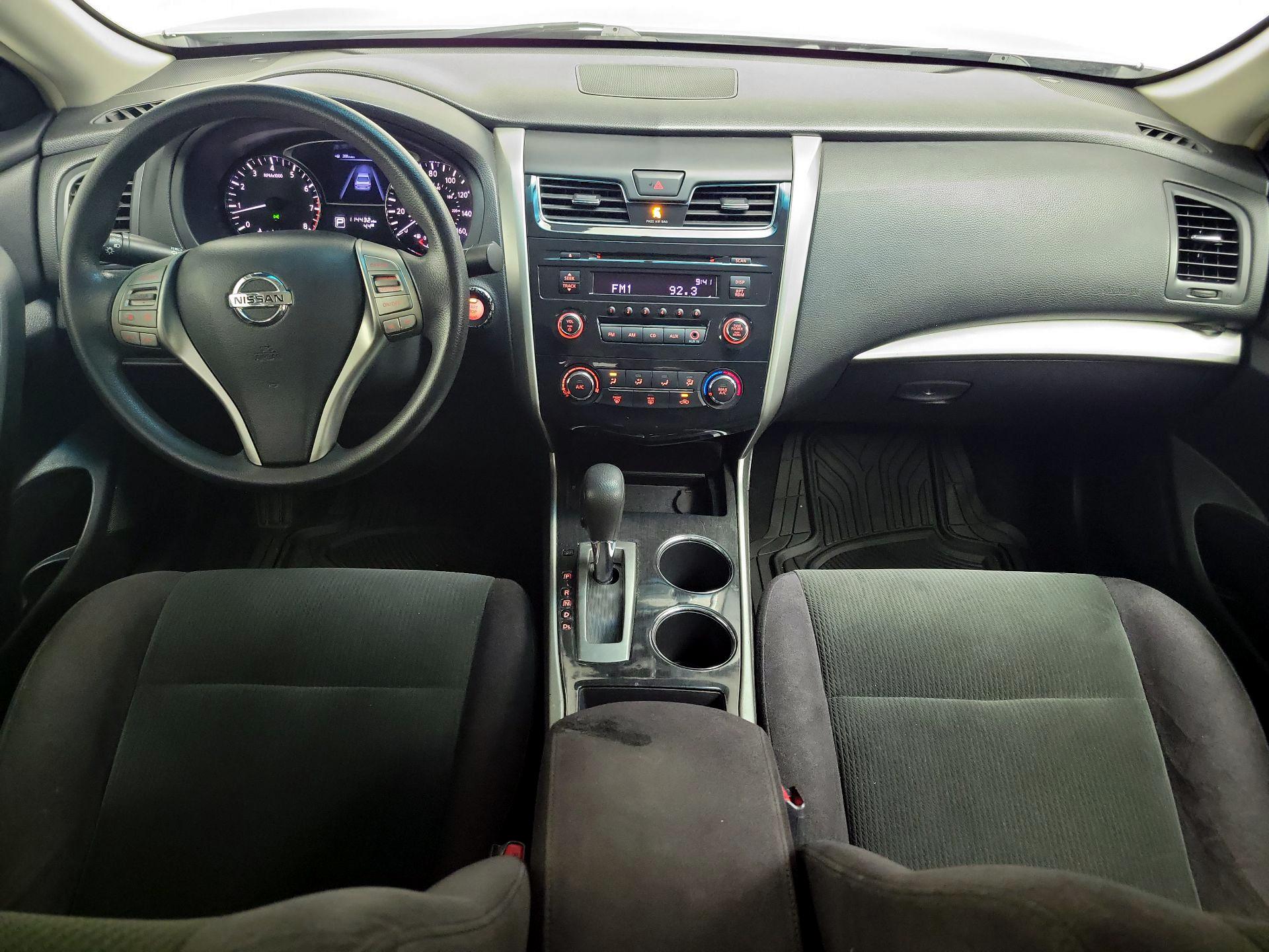 Thumbnail: 2013 Nissan Altima - 9