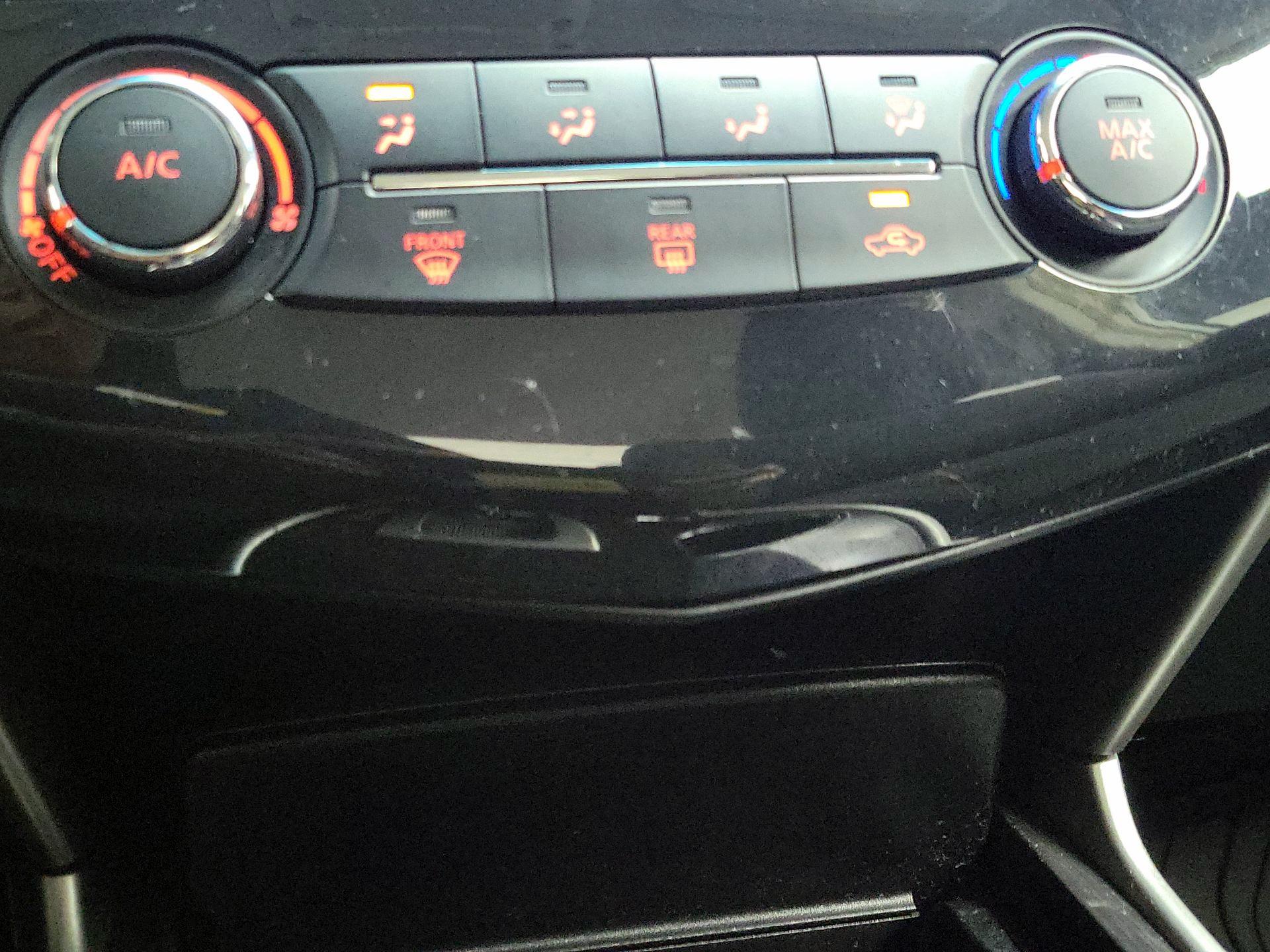 Thumbnail: 2013 Nissan Altima - 15