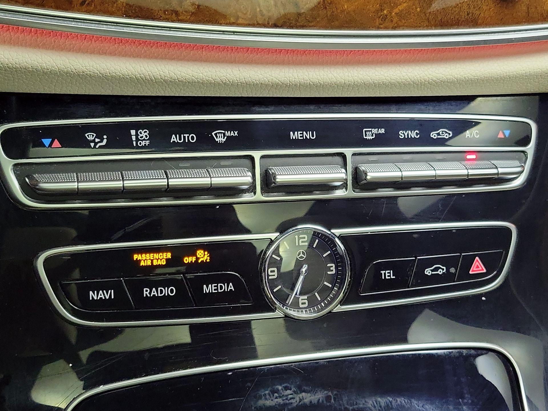 Thumbnail: 2018 Mercedes-Benz E-Class - 17