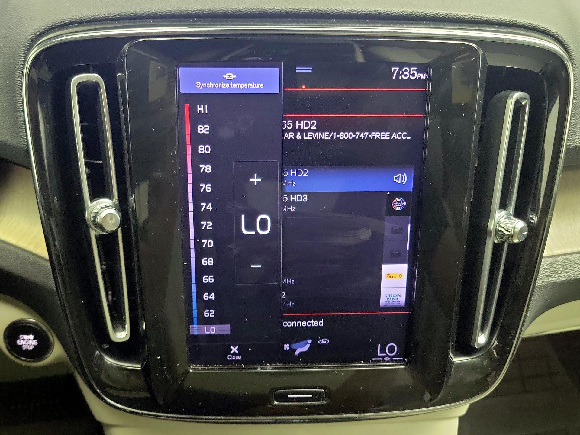 Thumbnail: 2019 Volvo XC40 - 16