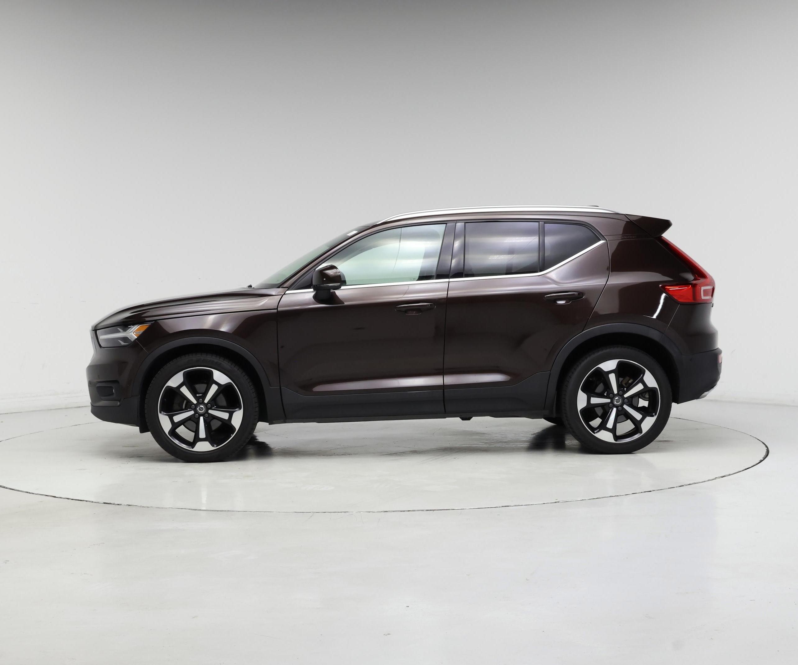 Thumbnail: 2019 Volvo XC40 - 3