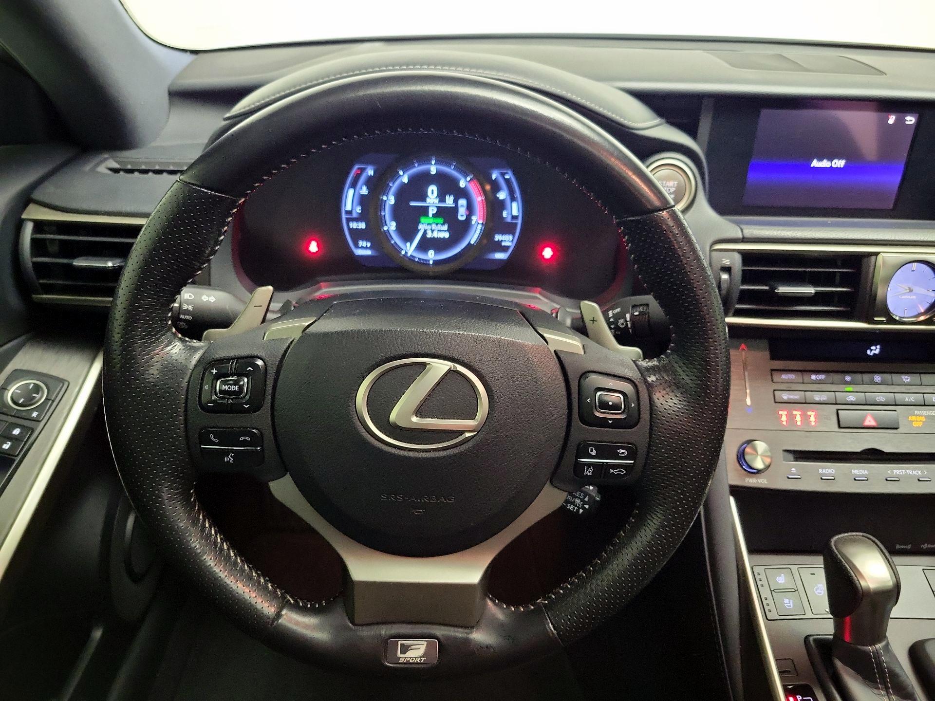 Thumbnail: 2019 Lexus IS - 10