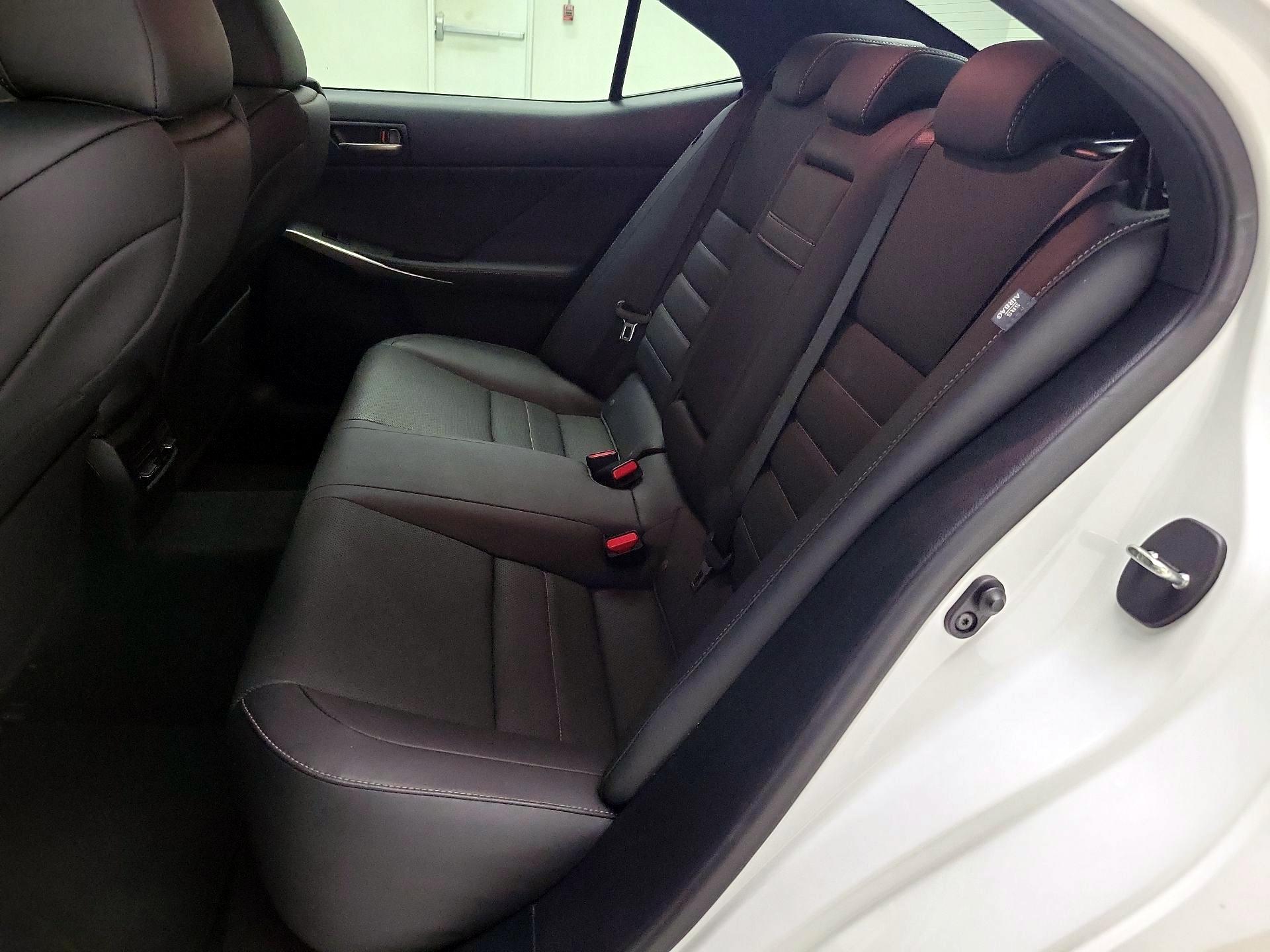 Thumbnail: 2019 Lexus IS - 20