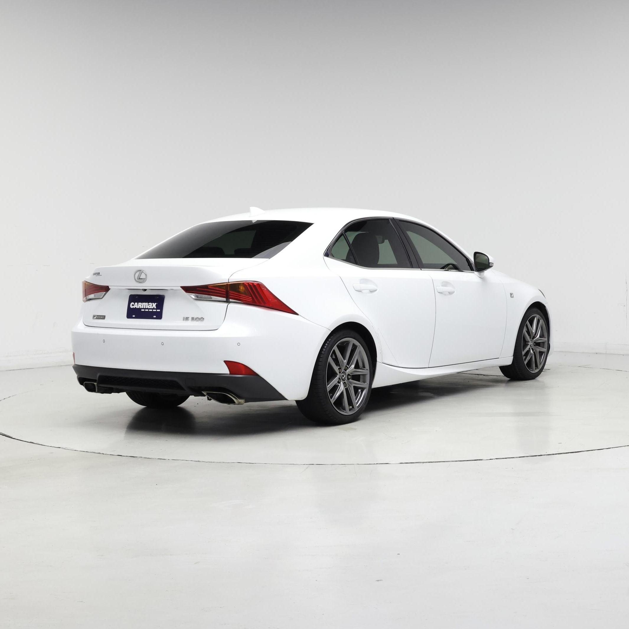 Thumbnail: 2019 Lexus IS - 8