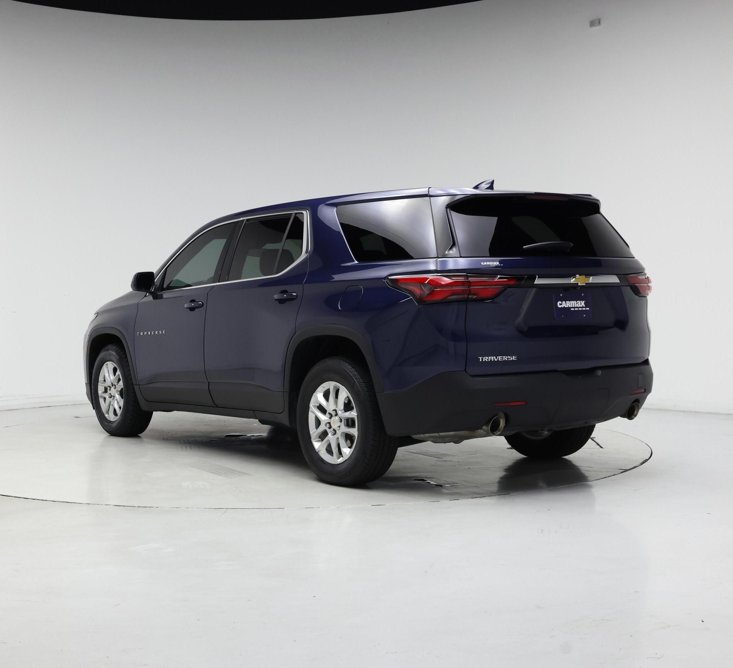 Thumbnail: 2023 Chevrolet Traverse - 2
