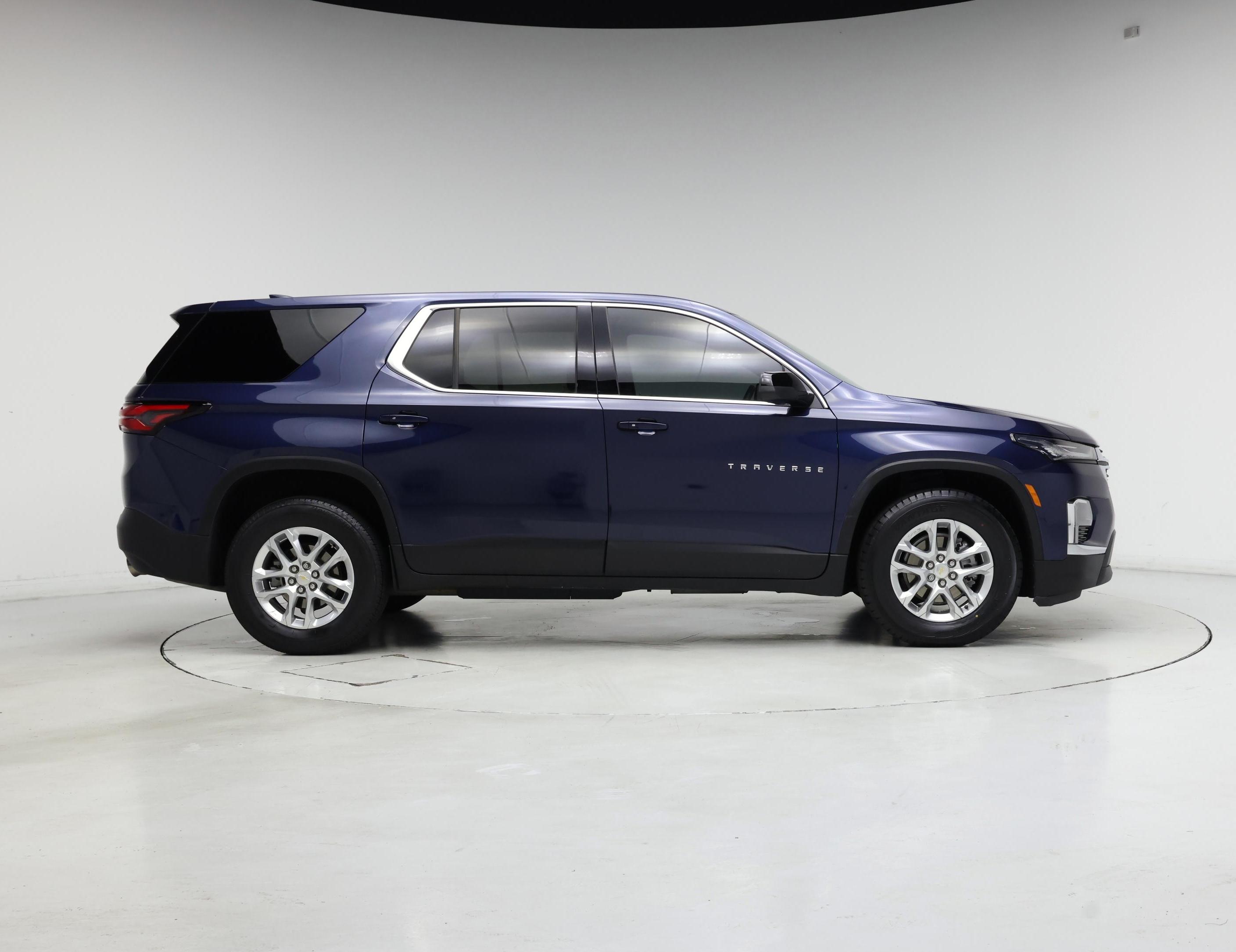 Thumbnail: 2023 Chevrolet Traverse - 7
