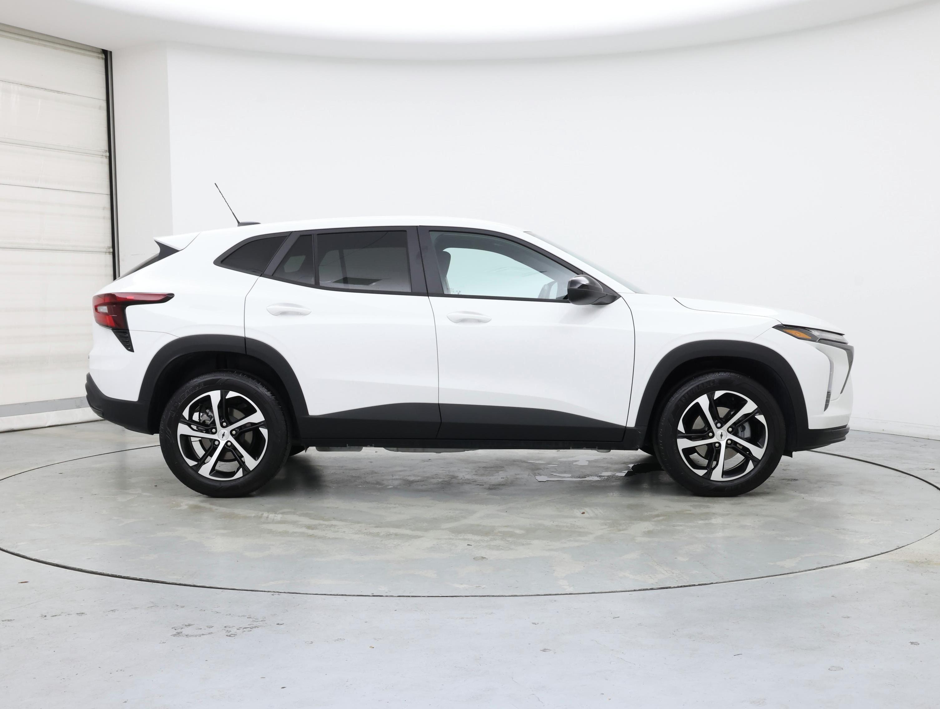 Thumbnail: 2024 Chevrolet Trax - 7