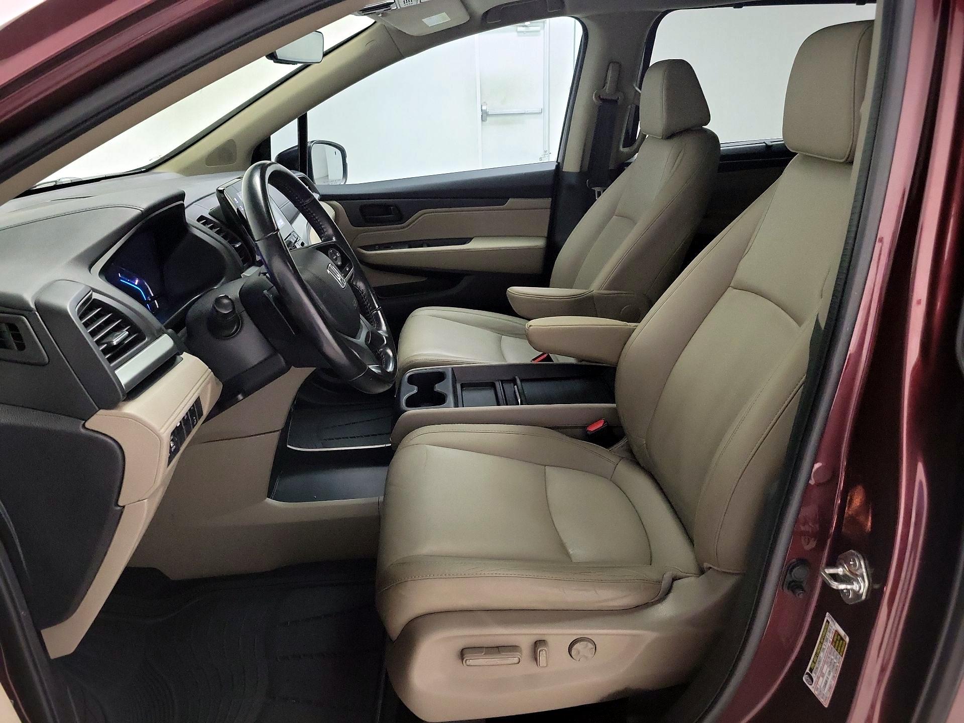 Thumbnail: 2019 Honda Odyssey - 11