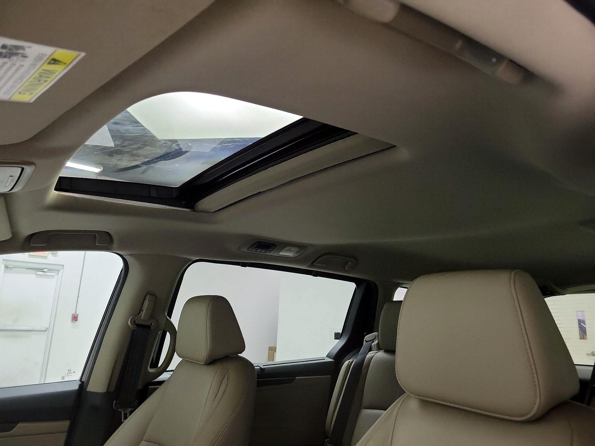 Thumbnail: 2019 Honda Odyssey - 19