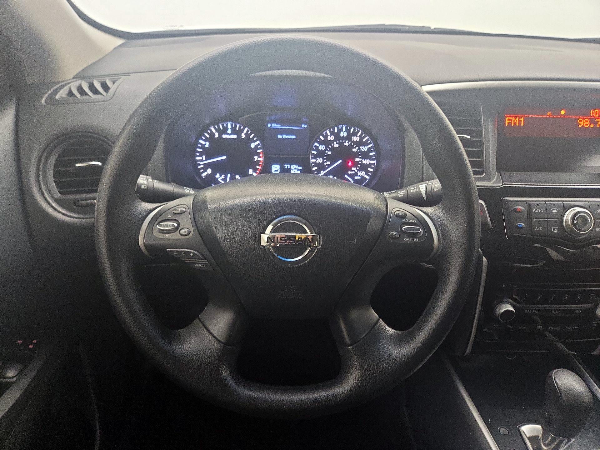 Thumbnail: 2014 Nissan Pathfinder - 10