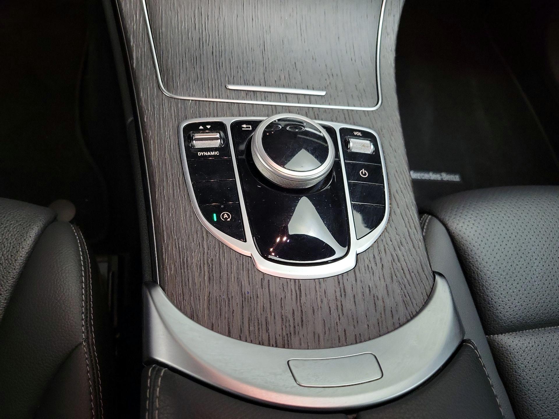 Thumbnail: 2020 Mercedes-Benz C-Class - 17