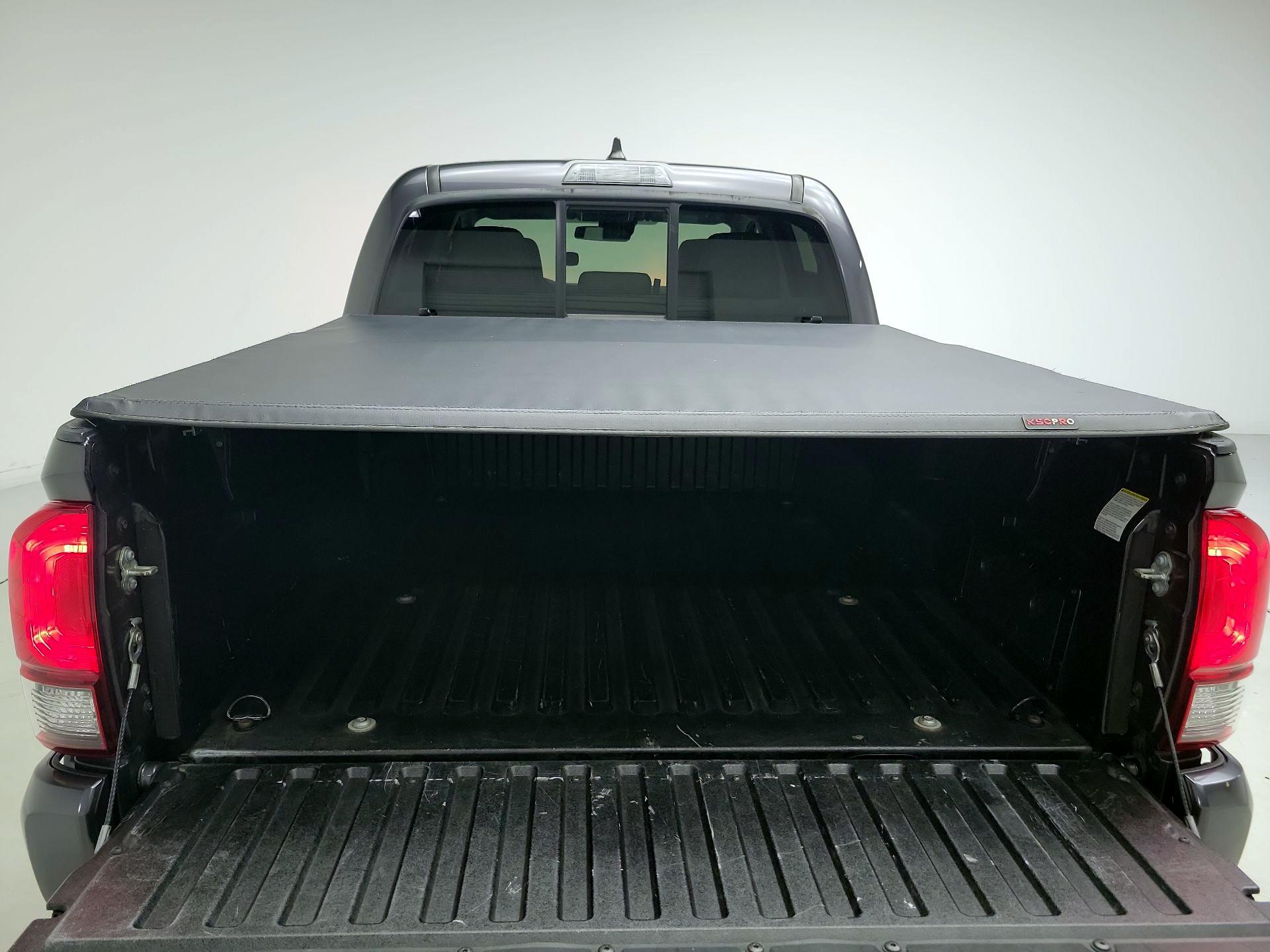Thumbnail: 2022 Toyota Tacoma - 20