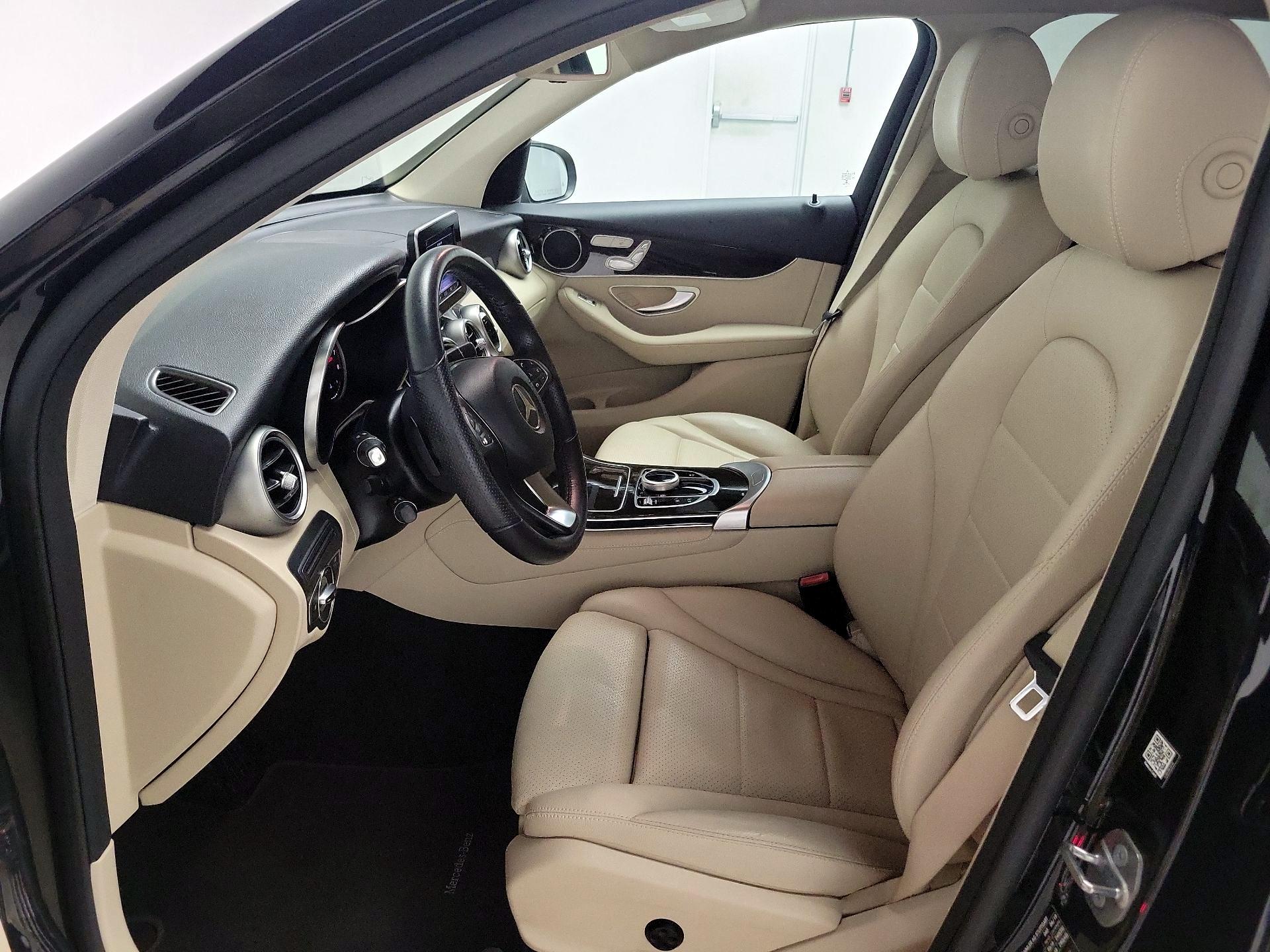 Thumbnail: 2019 Mercedes-Benz GLC - 11