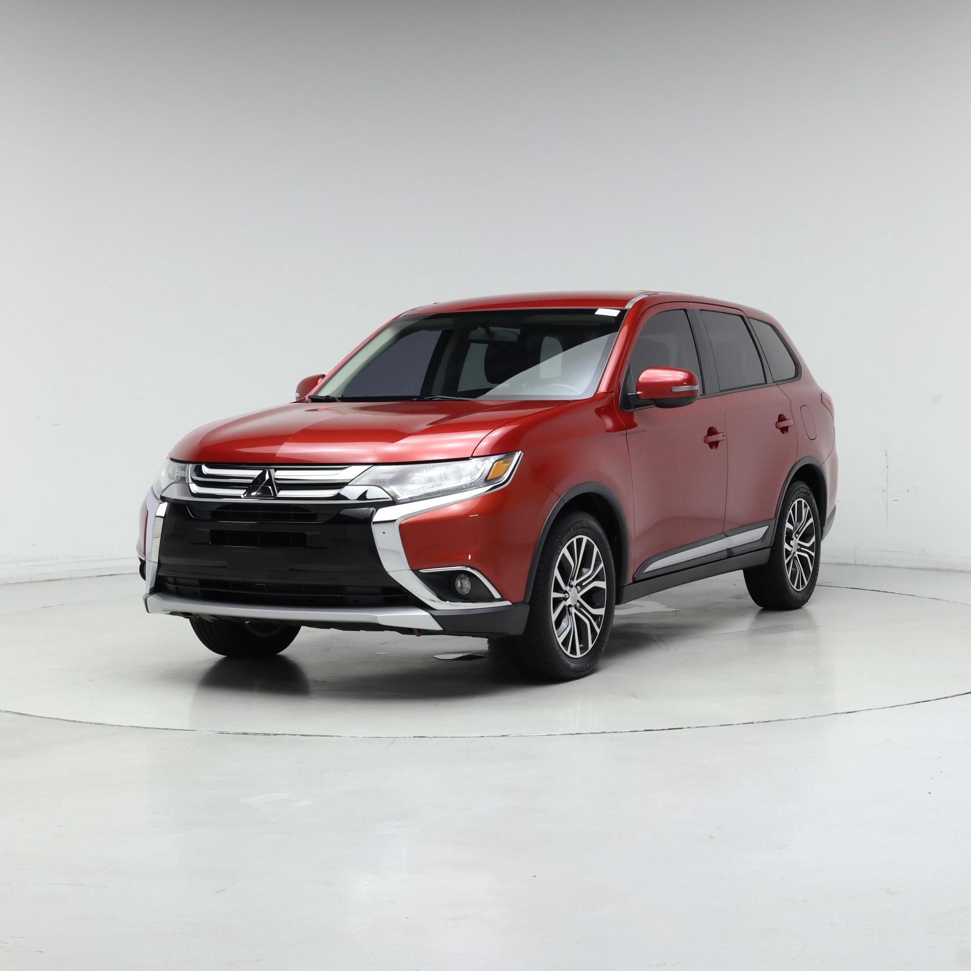 Thumbnail: 2016 Mitsubishi Outlander - 4
