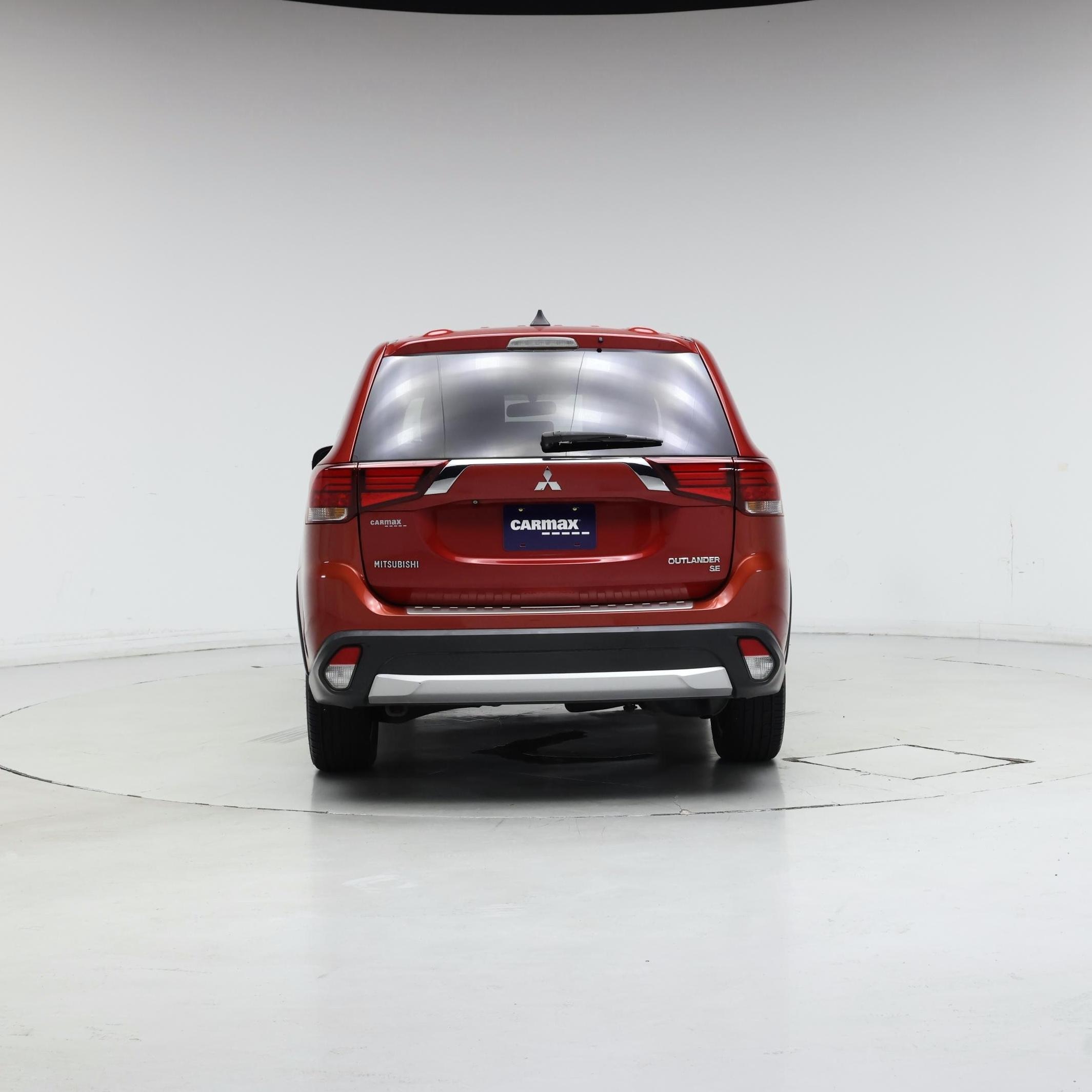 Thumbnail: 2016 Mitsubishi Outlander - 6