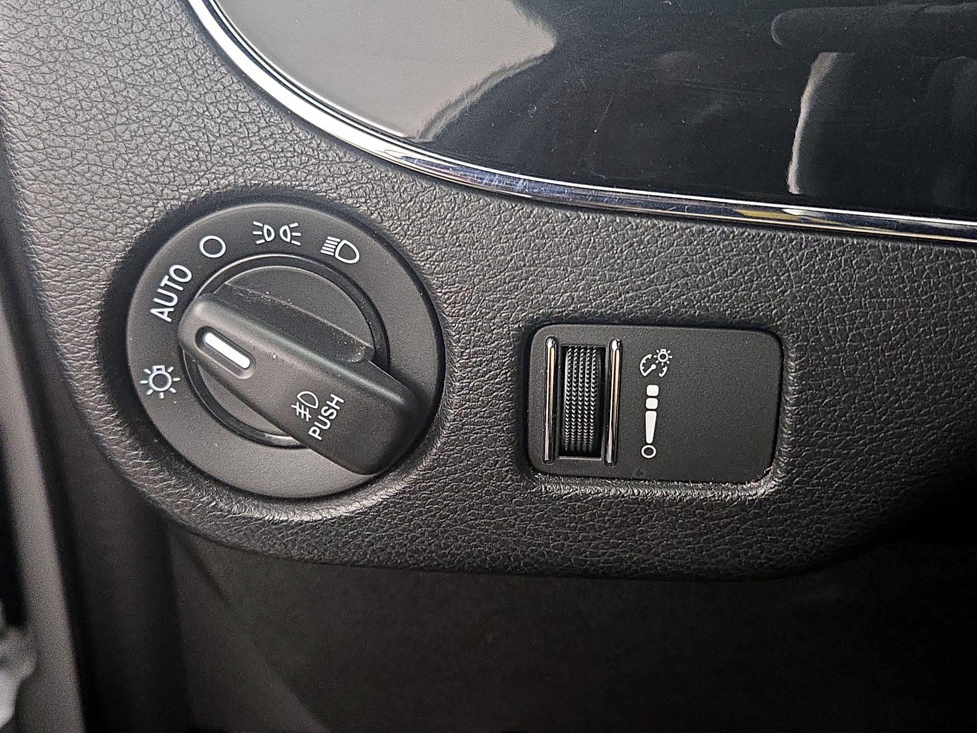 Thumbnail: 2019 Dodge Grand Caravan - 13