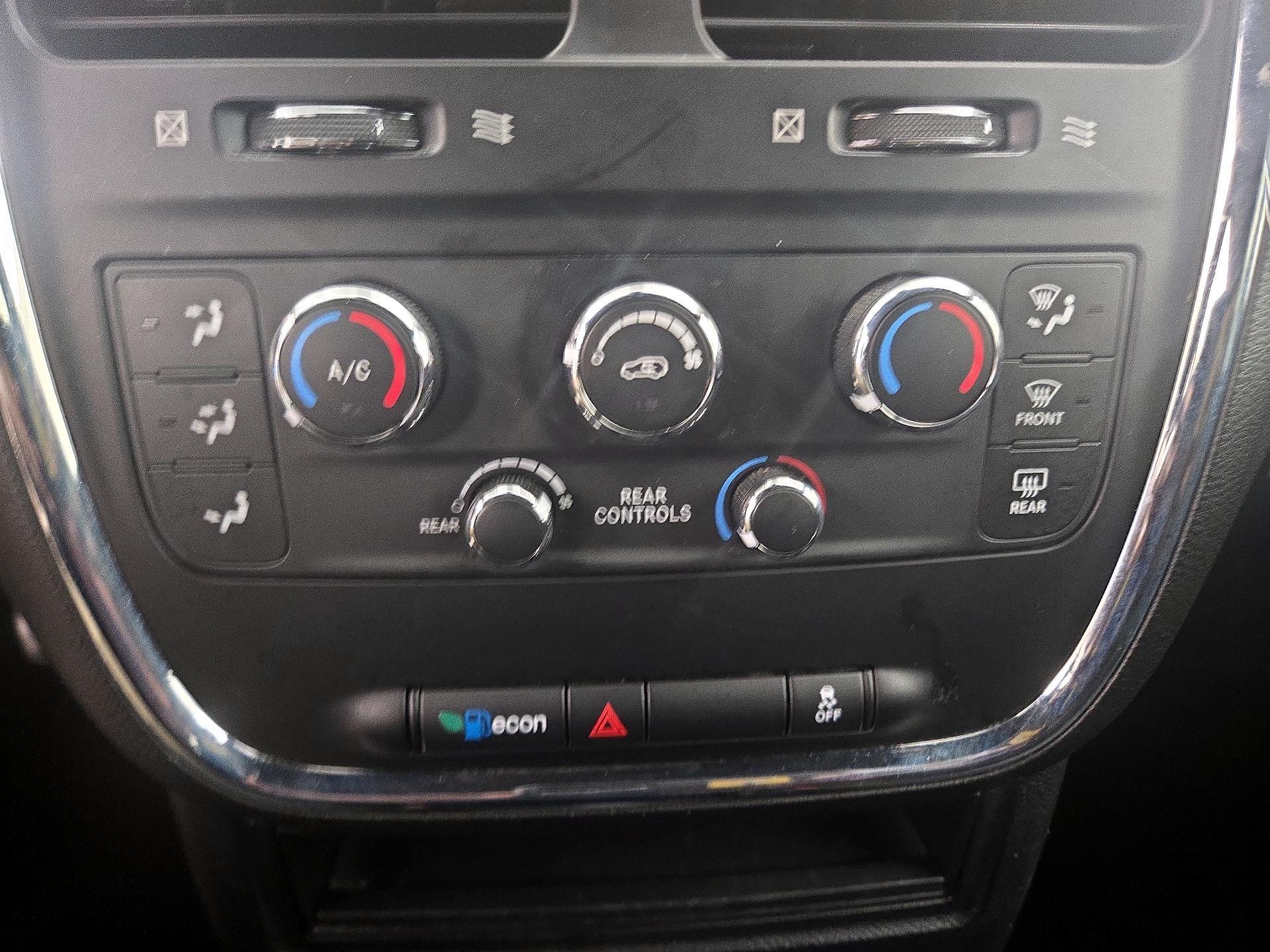 Thumbnail: 2019 Dodge Grand Caravan - 16